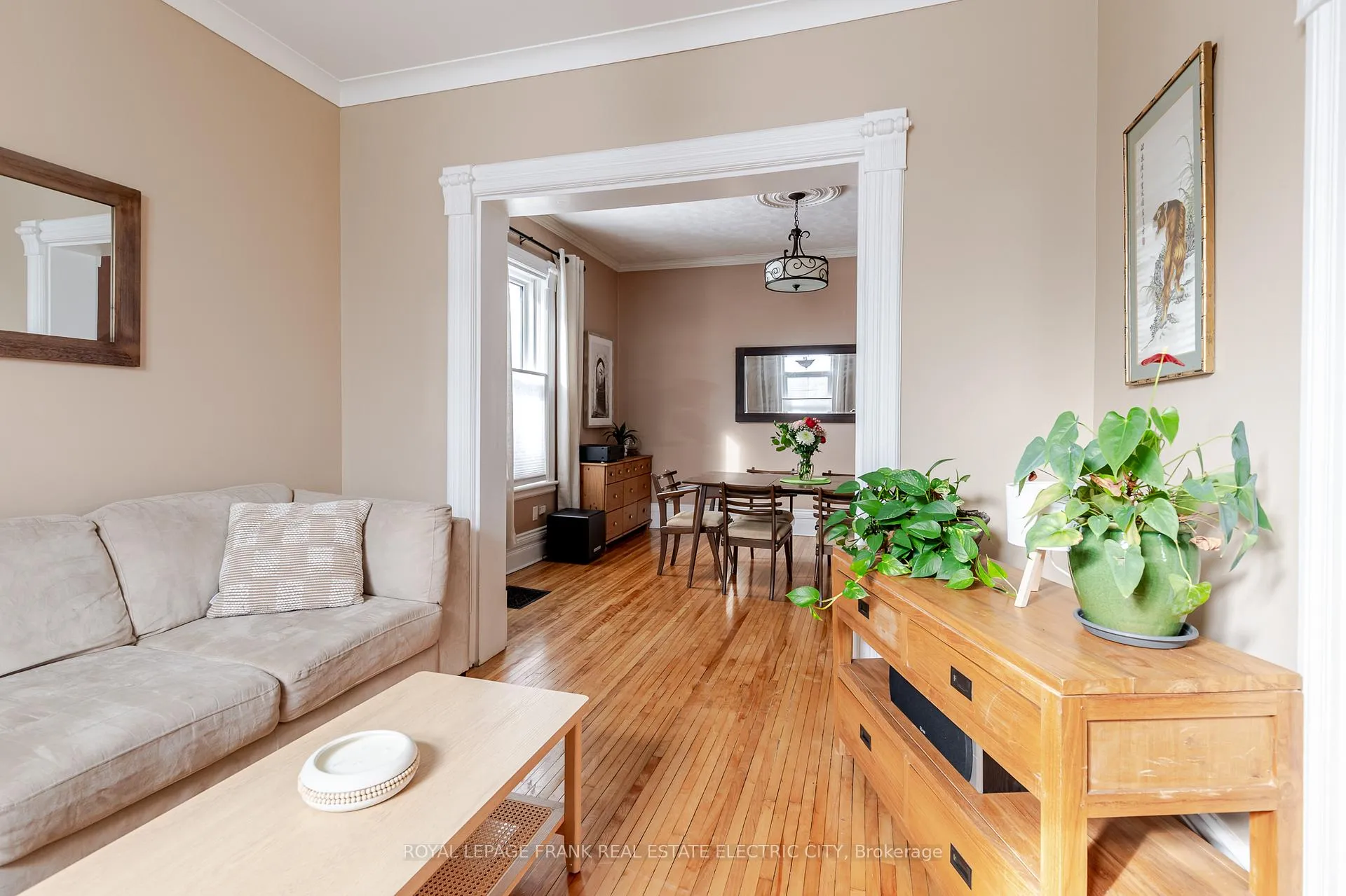 Photo 8 of 598 Sherbrooke Street, Peterborough, Town Ward 3 — HOMEH