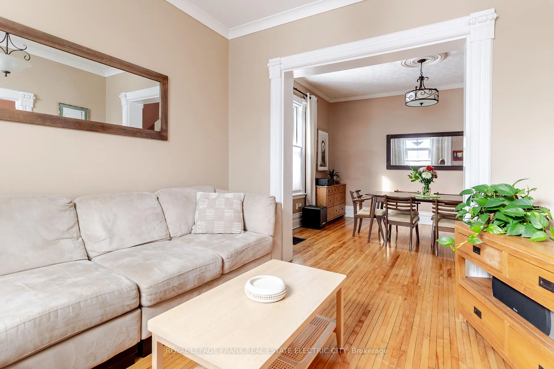 Photo 10 of 598 Sherbrooke Street, Peterborough, Town Ward 3 — HOMEH
