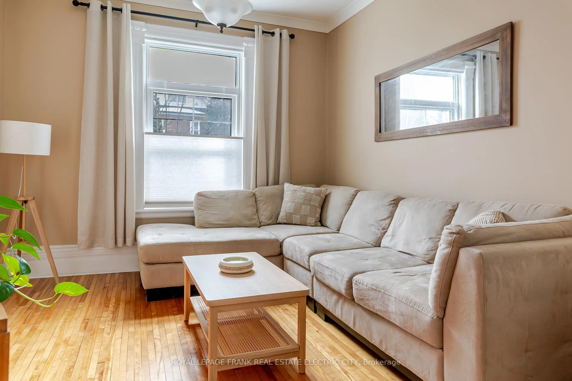 Photo 11 of 598 Sherbrooke Street, Peterborough, Town Ward 3 — HOMEH