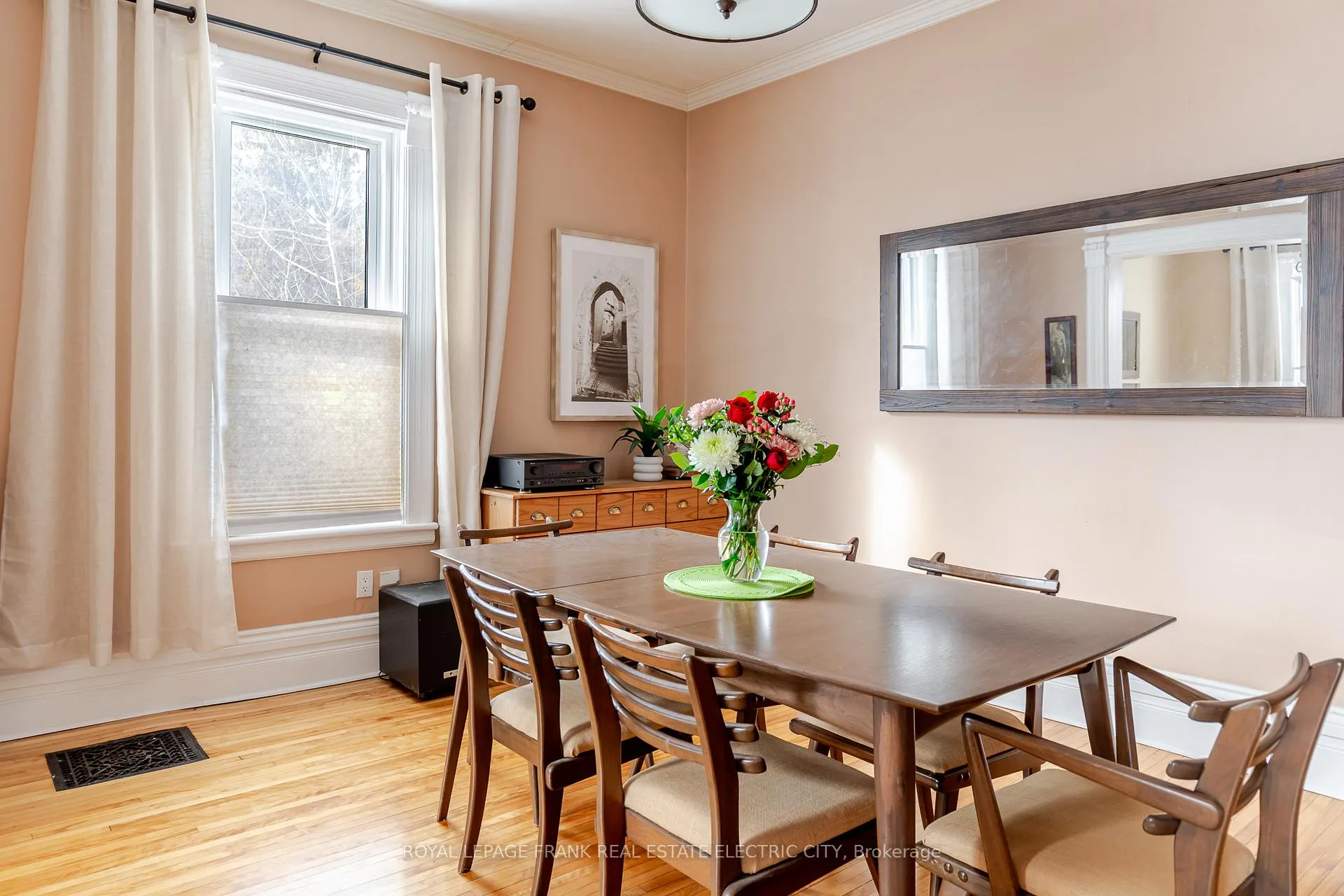 Photo 15 of 598 Sherbrooke Street, Peterborough, Town Ward 3 — HOMEH