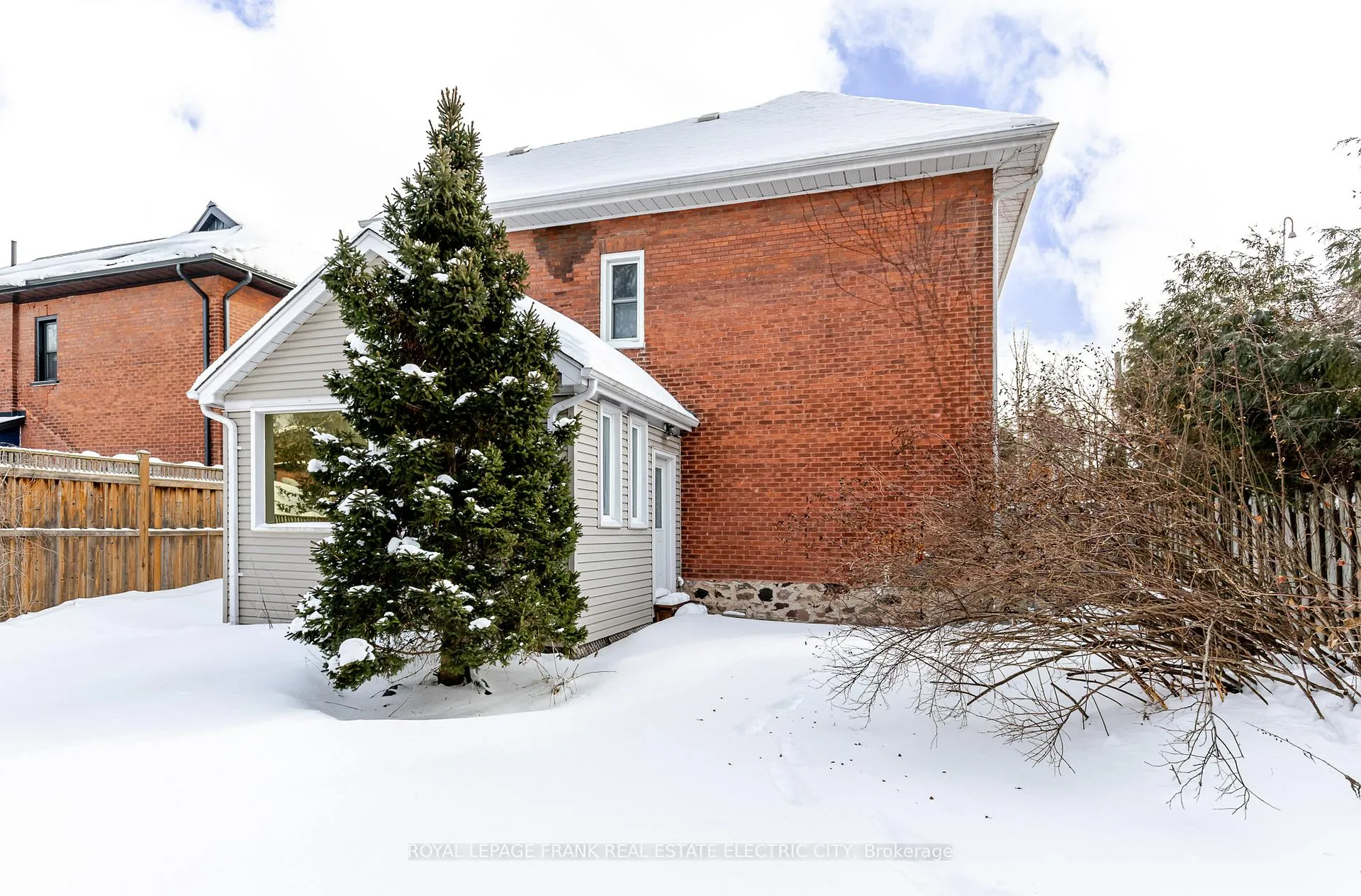 Photo 44 of 598 Sherbrooke Street, Peterborough, Town Ward 3 — HOMEH