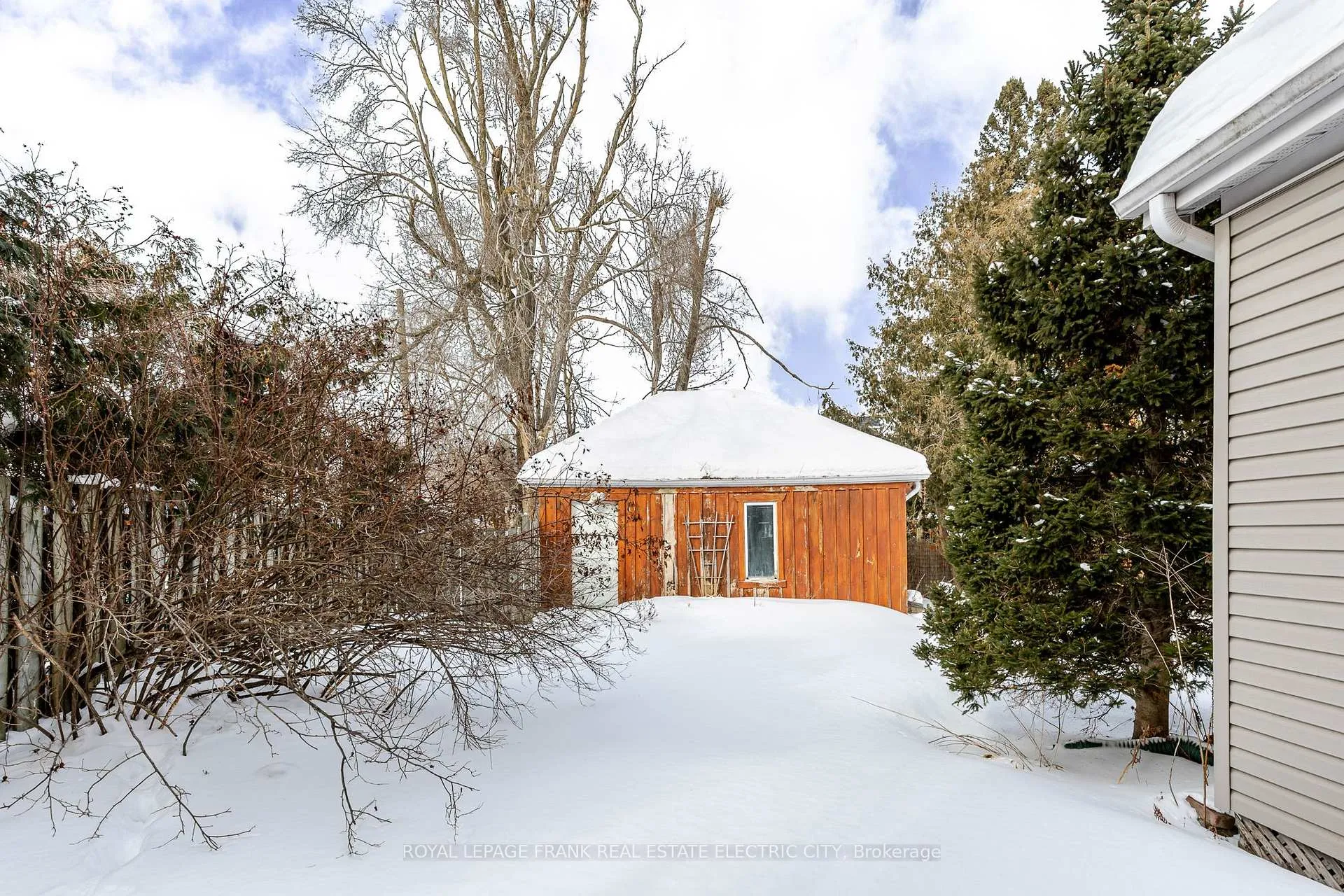 Photo 46 of 598 Sherbrooke Street, Peterborough, Town Ward 3 — HOMEH