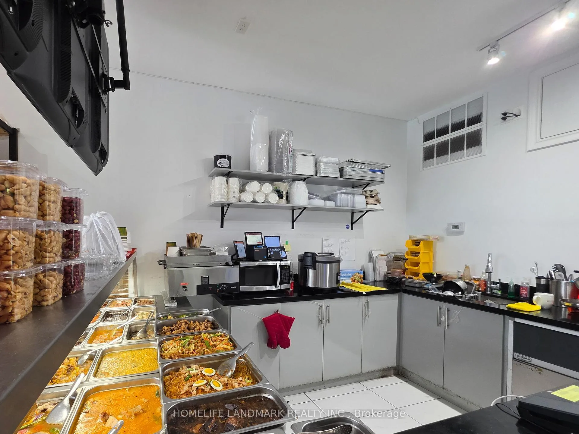 Photo 24 of 1027 Pape Avenue, Toronto, Danforth Village-East York — HOMEH