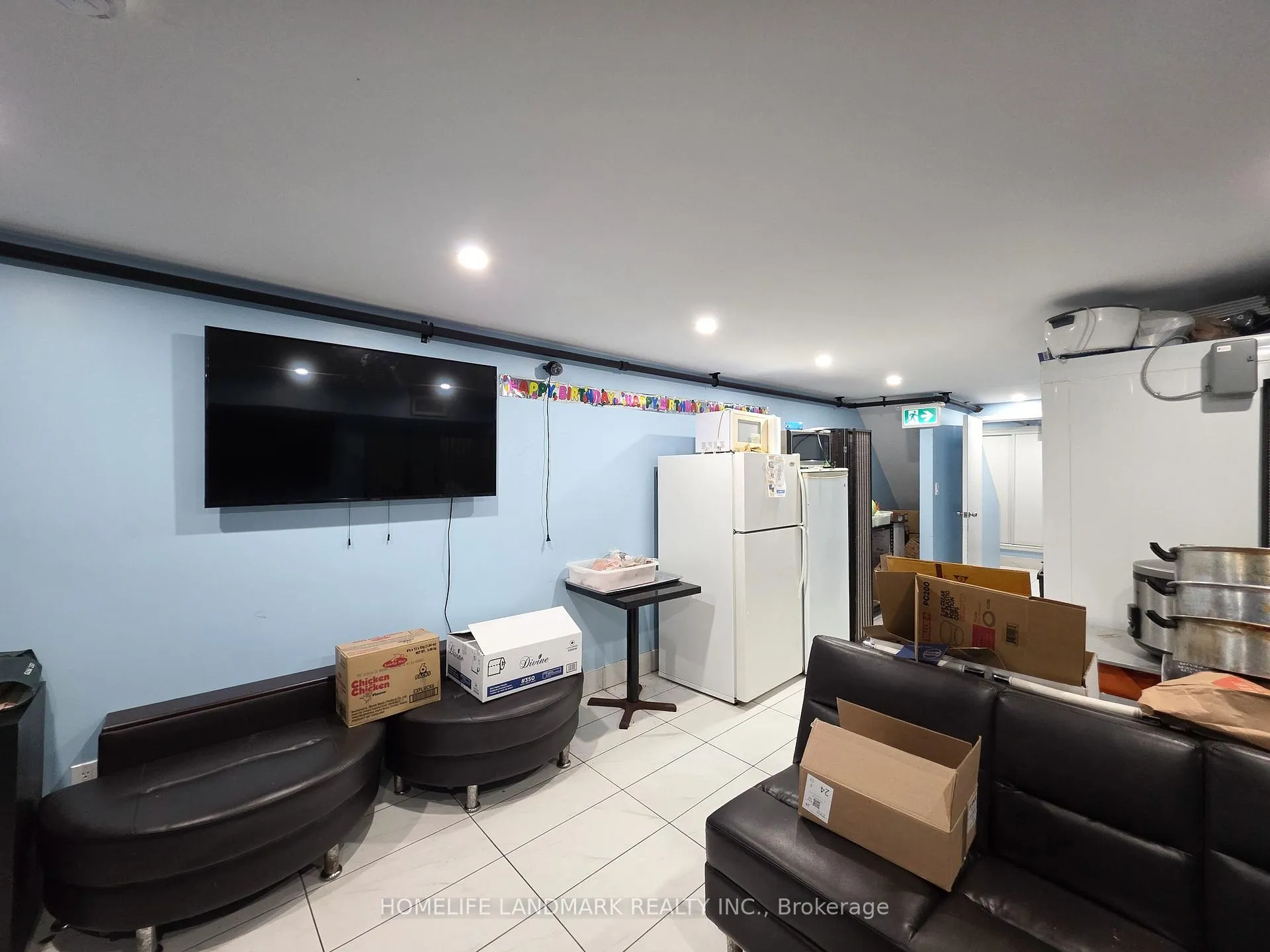 Photo 37 of 1027 Pape Avenue, Toronto, Danforth Village-East York — HOMEH