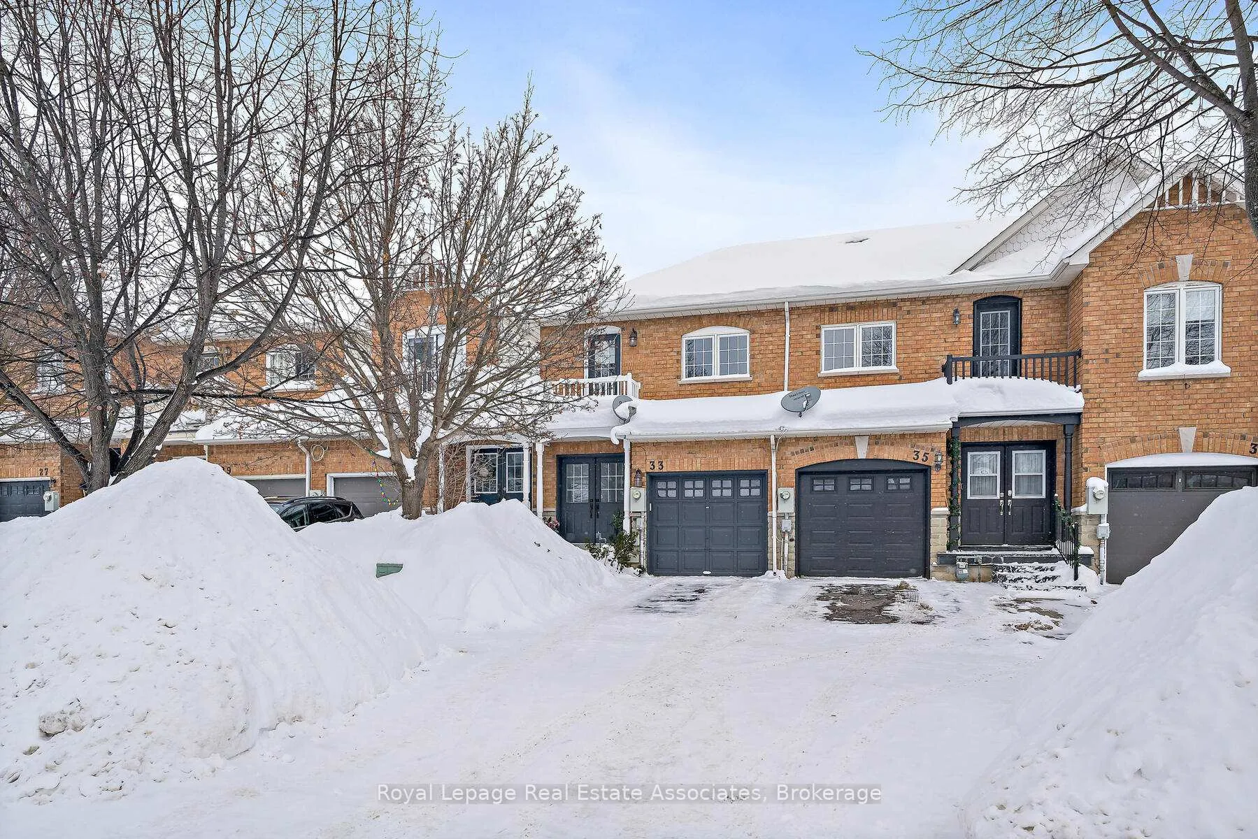 Photo 1 of 33 Bradley Drive, Halton Hills, Georgetown — HOMEH