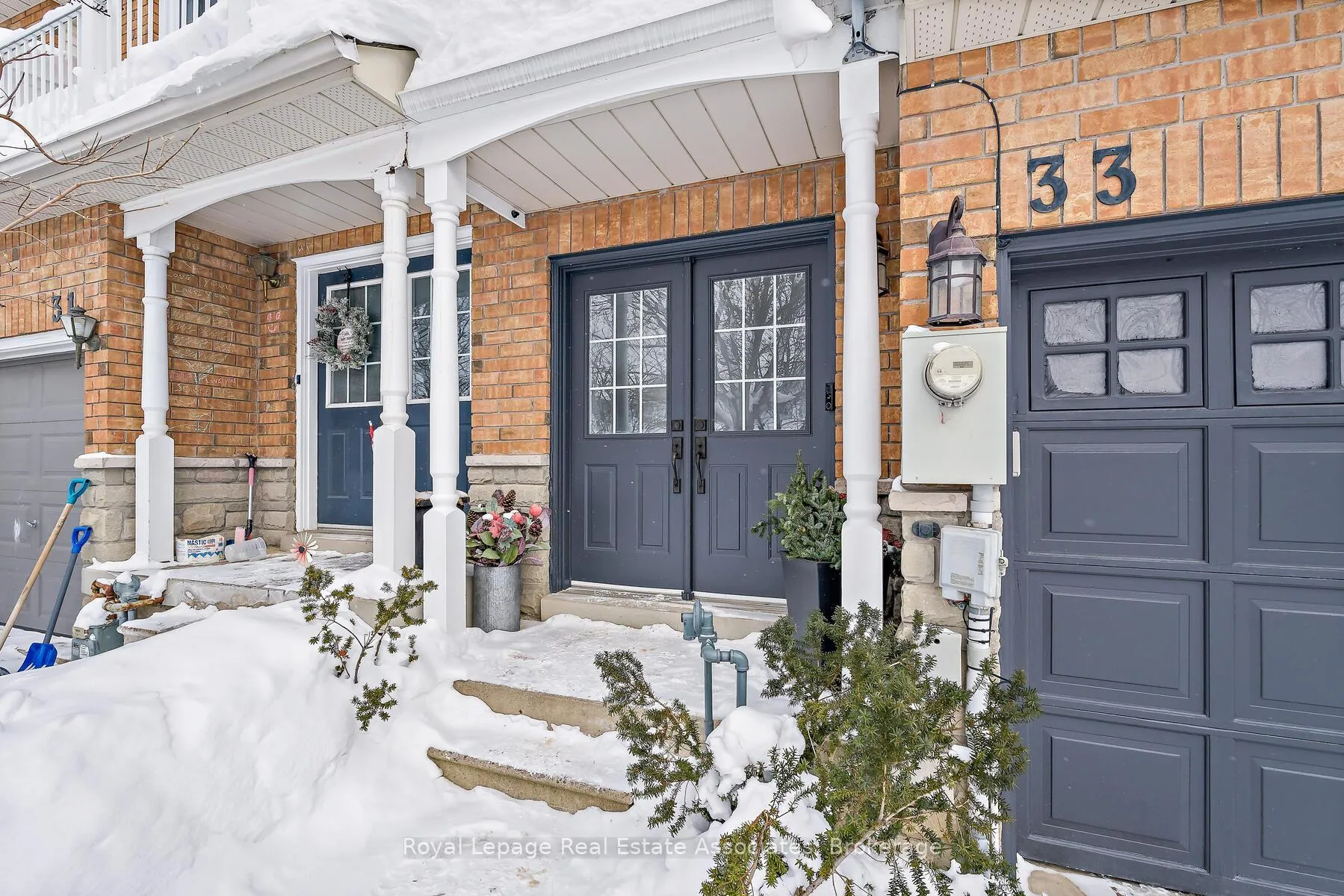Photo 4 of 33 Bradley Drive, Halton Hills, Georgetown — HOMEH