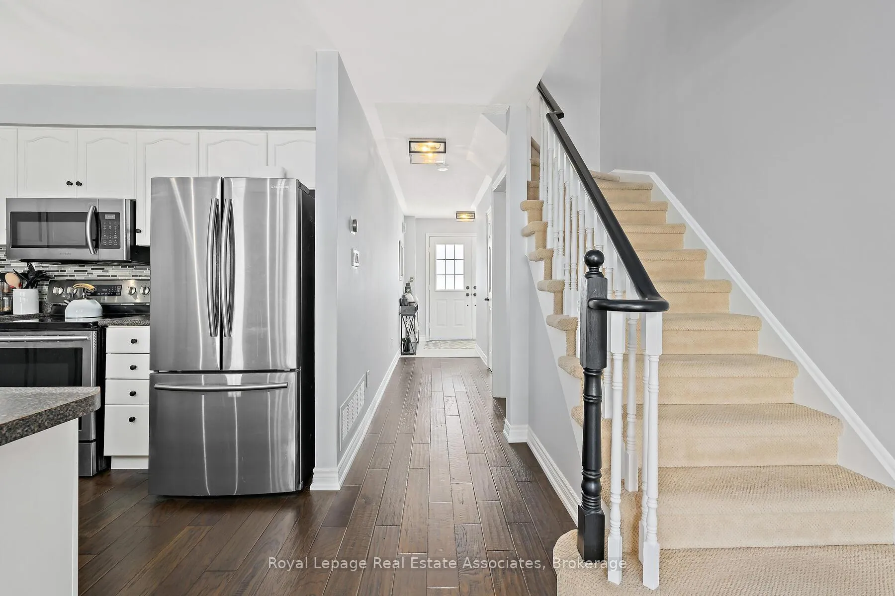 Photo 6 of 33 Bradley Drive, Halton Hills, Georgetown — HOMEH