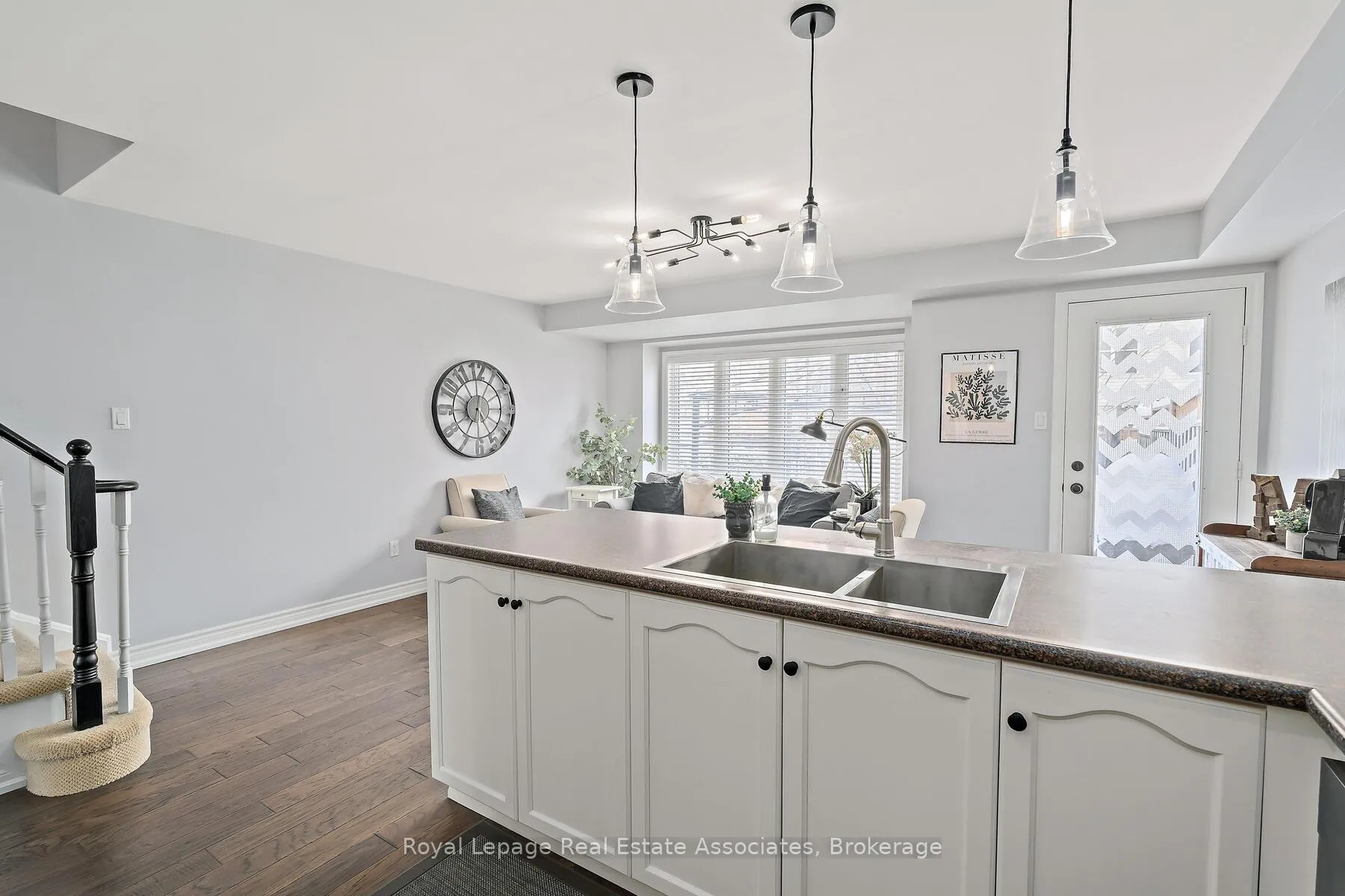 Photo 15 of 33 Bradley Drive, Halton Hills, Georgetown — HOMEH