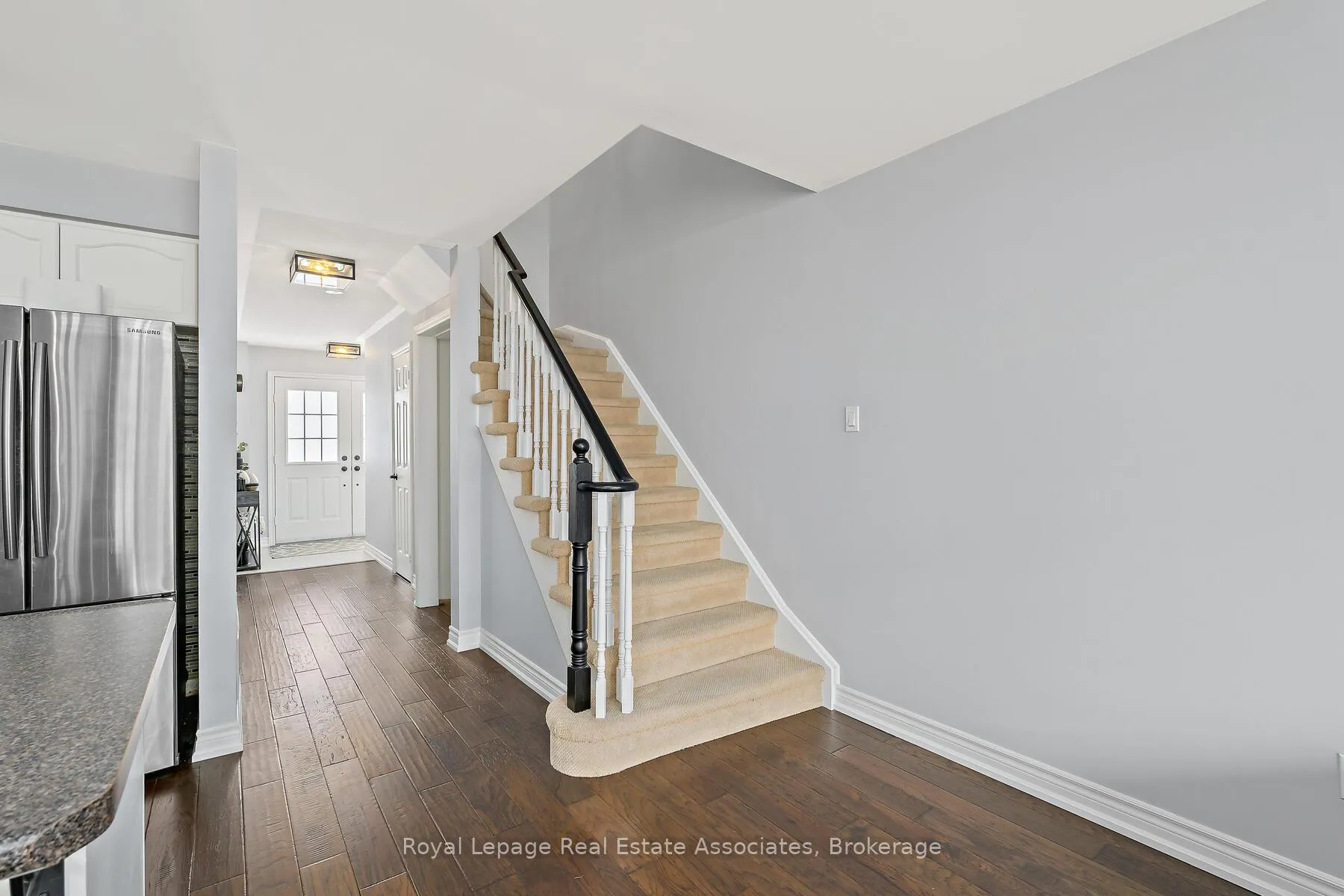 Photo 17 of 33 Bradley Drive, Halton Hills, Georgetown — HOMEH