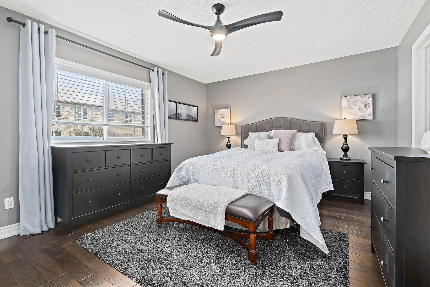 Photo 19 of 33 Bradley Drive, Halton Hills, Georgetown — HOMEH