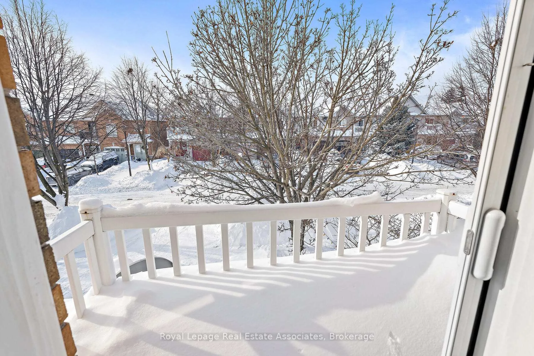 Photo 22 of 33 Bradley Drive, Halton Hills, Georgetown — HOMEH