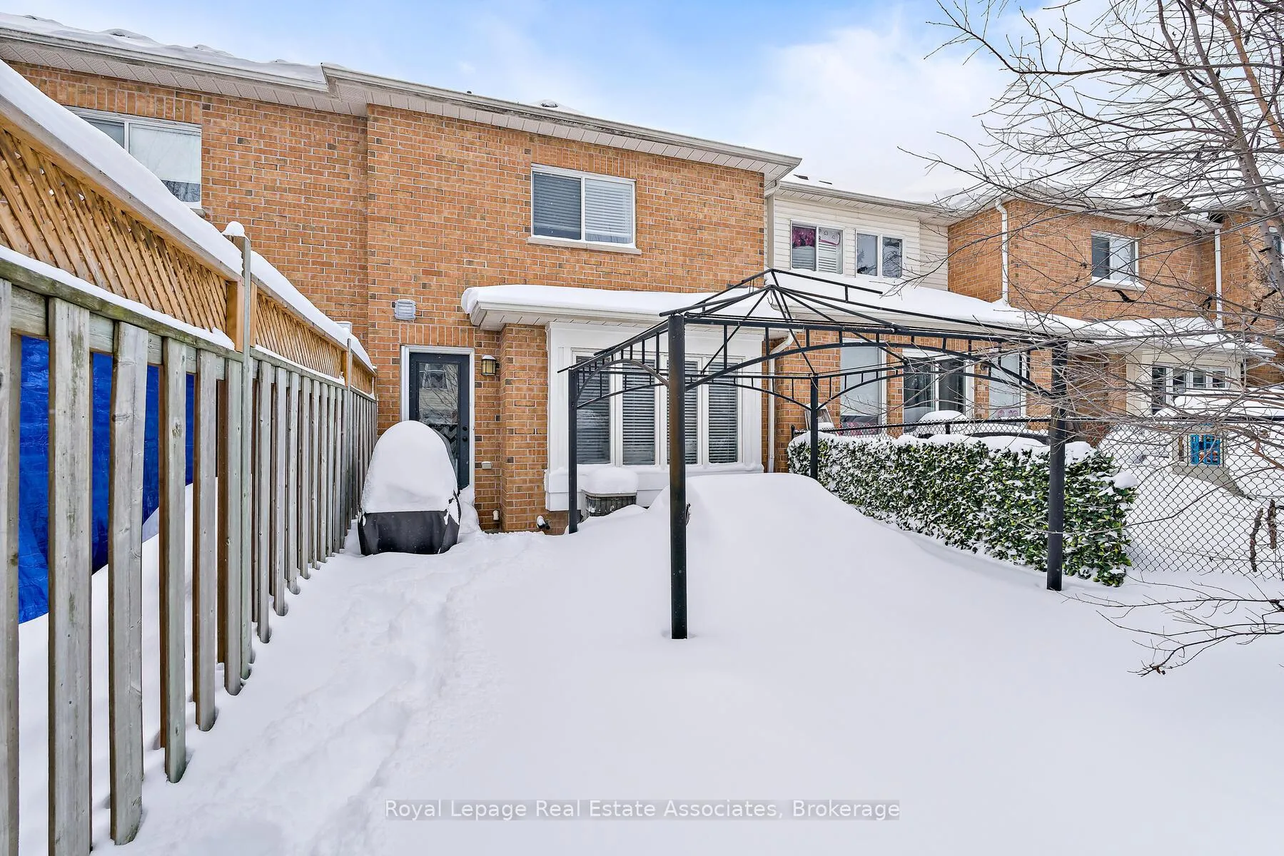 Photo 31 of 33 Bradley Drive, Halton Hills, Georgetown — HOMEH