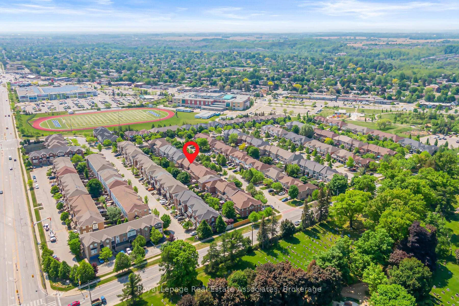 Photo 32 of 33 Bradley Drive, Halton Hills, Georgetown — HOMEH
