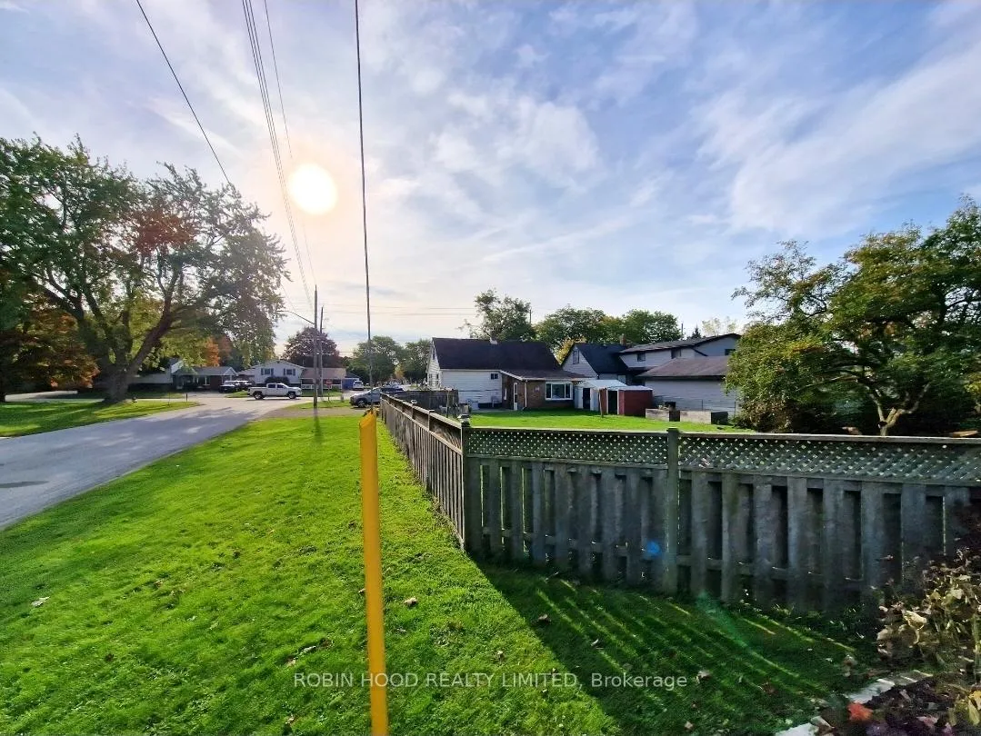 Photo 10 of Unit 323, 323 Mcnaughton Avenue E, Chatham-Kent, Chatham — HOMEH