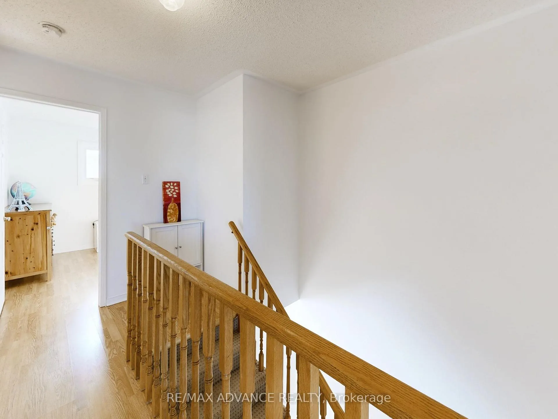 Photo 12 of 67 Kelso Crescent, Vaughan, Maple — HOMEH