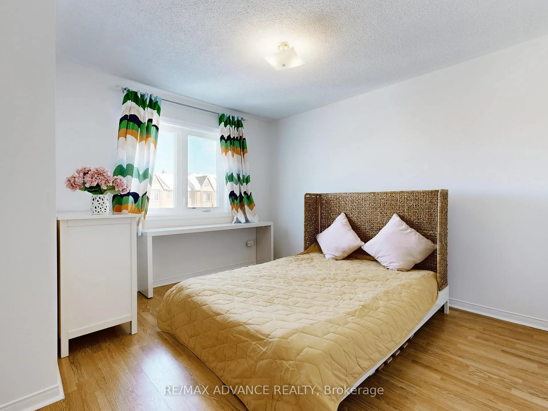 Photo 13 of 67 Kelso Crescent, Vaughan, Maple — HOMEH