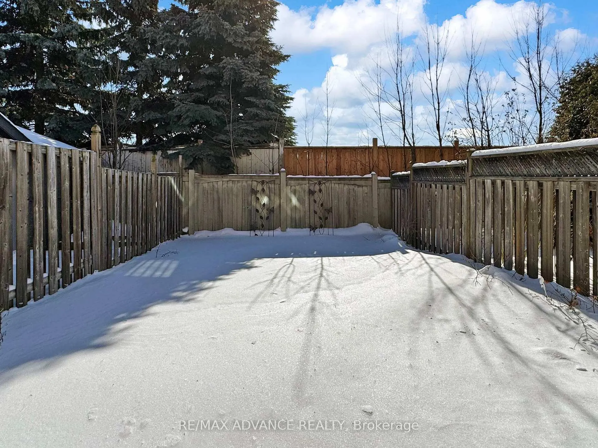 Photo 24 of 67 Kelso Crescent, Vaughan, Maple — HOMEH