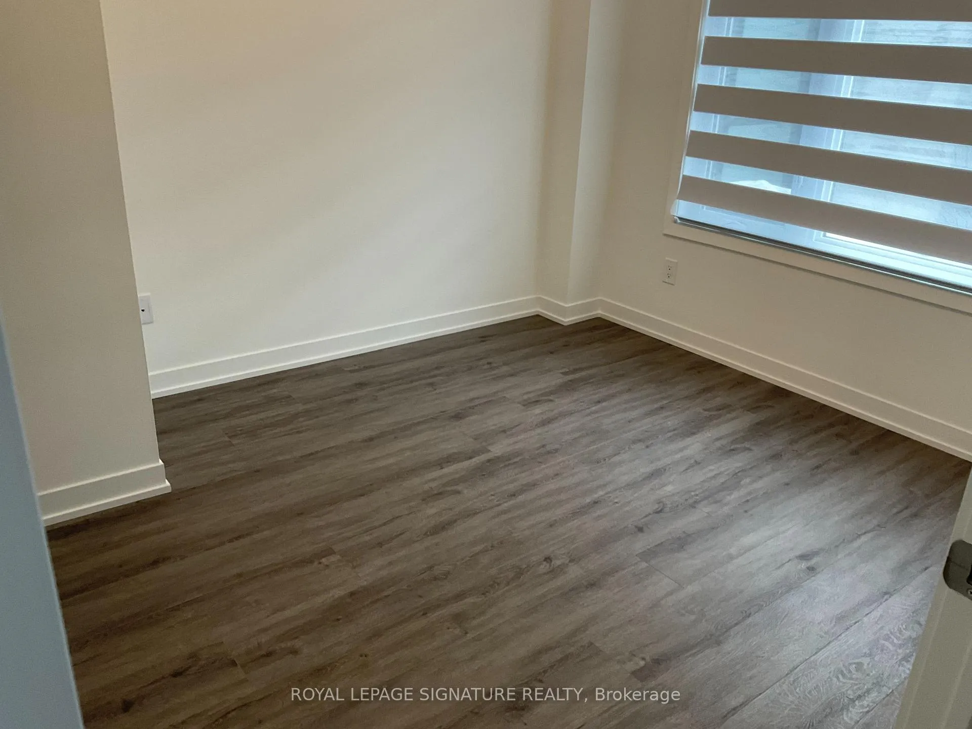 Photo 5 of Unit 4, 16 Marquette Avenue, Toronto, Englemount-Lawrence — HOMEH