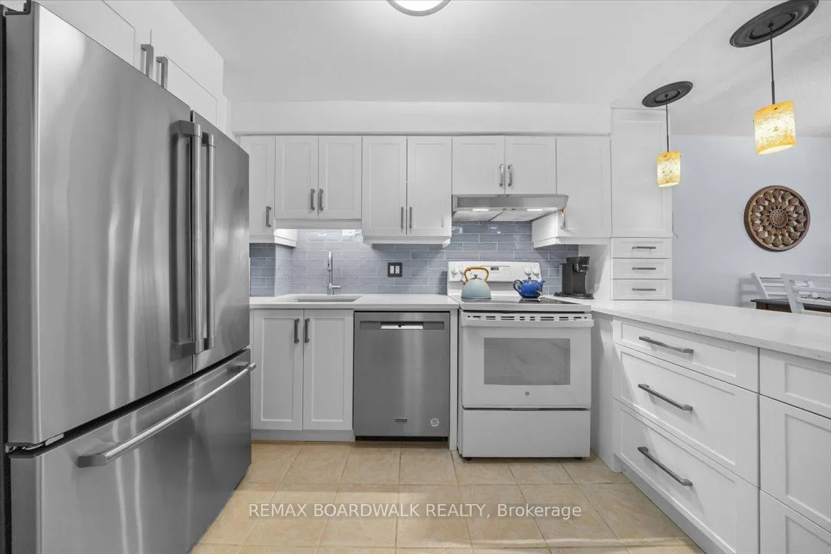 Photo 6 of Unit 6623A, 6623 Bilberry Drive, Ottawa, Convent Glen North — HOMEH