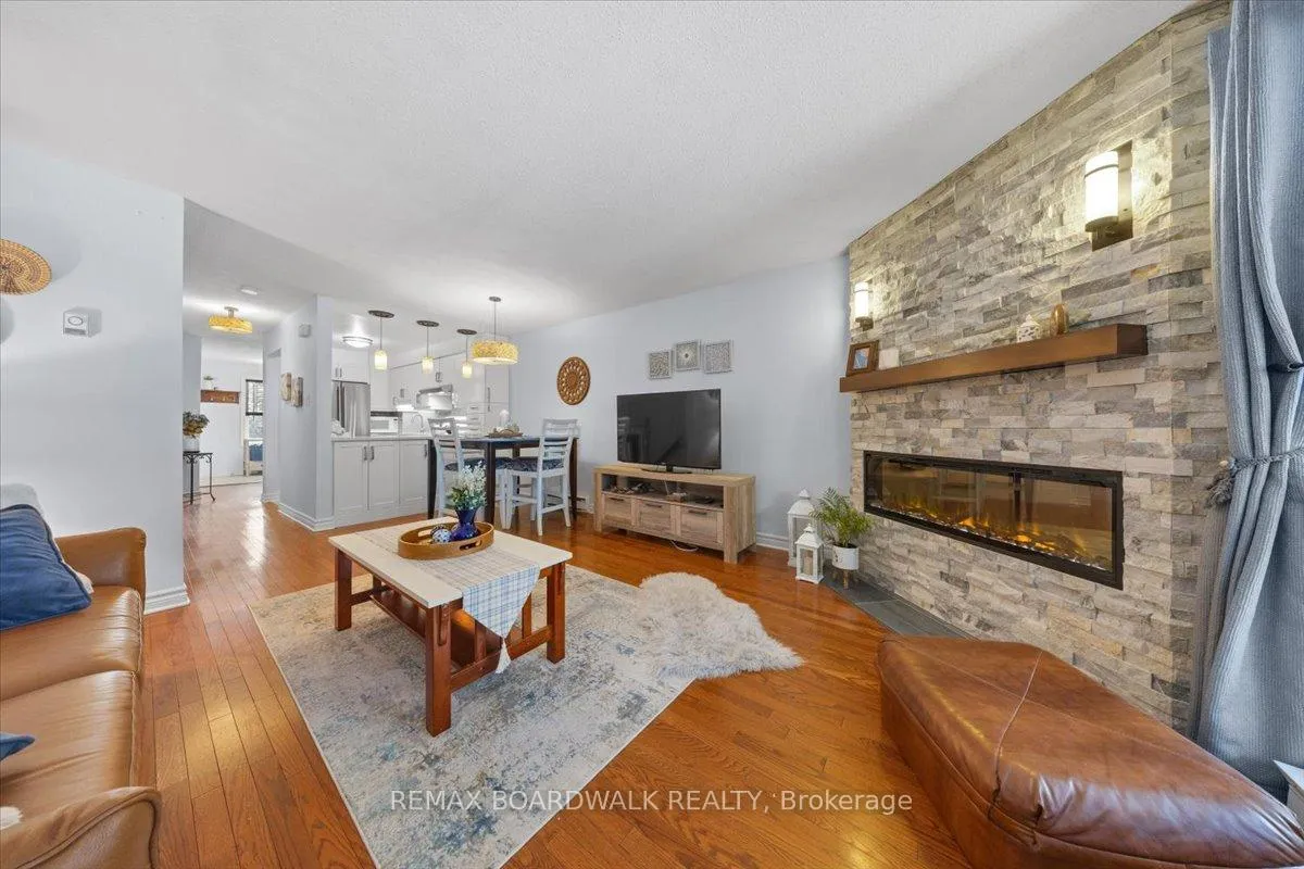 Photo 14 of Unit 6623A, 6623 Bilberry Drive, Ottawa, Convent Glen North — HOMEH