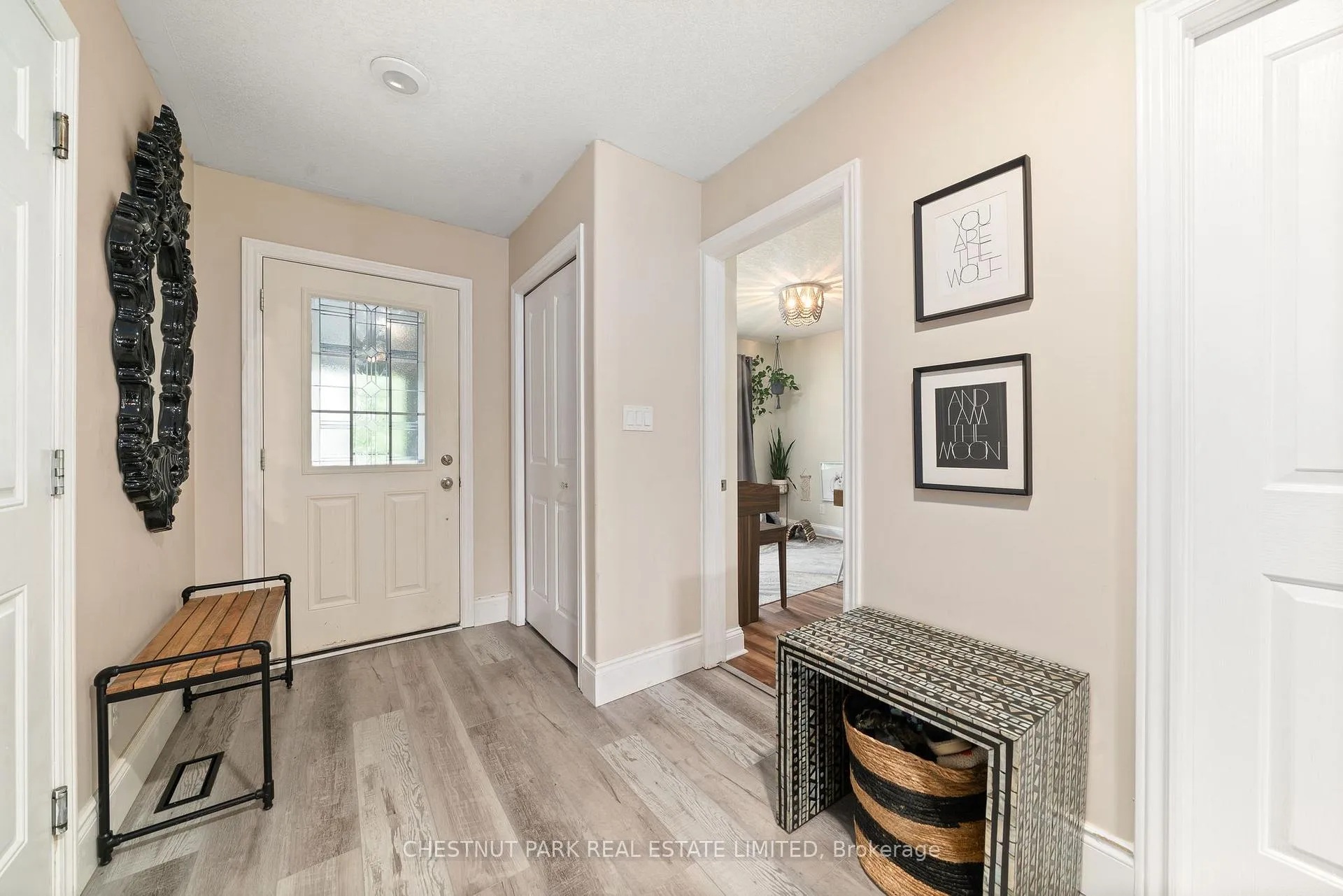 Photo 3 of 140 Islandview Drive, Loyalist, Amherstview — HOMEH
