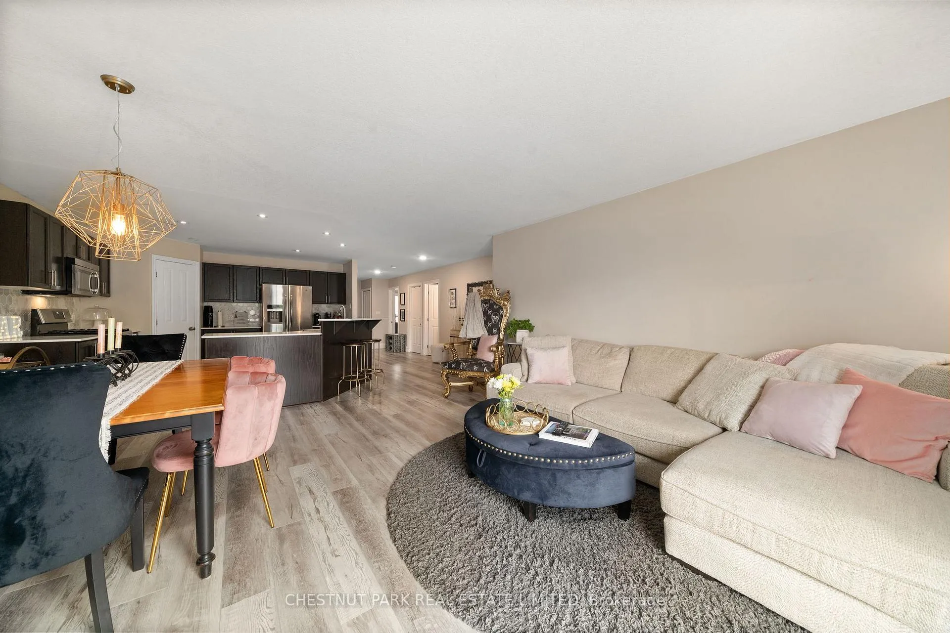 Photo 7 of 140 Islandview Drive, Loyalist, Amherstview — HOMEH