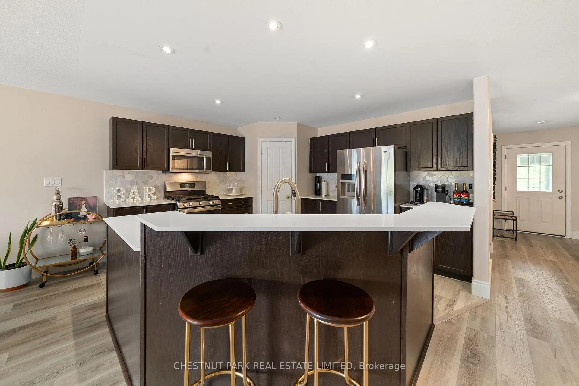 Photo 12 of 140 Islandview Drive, Loyalist, Amherstview — HOMEH