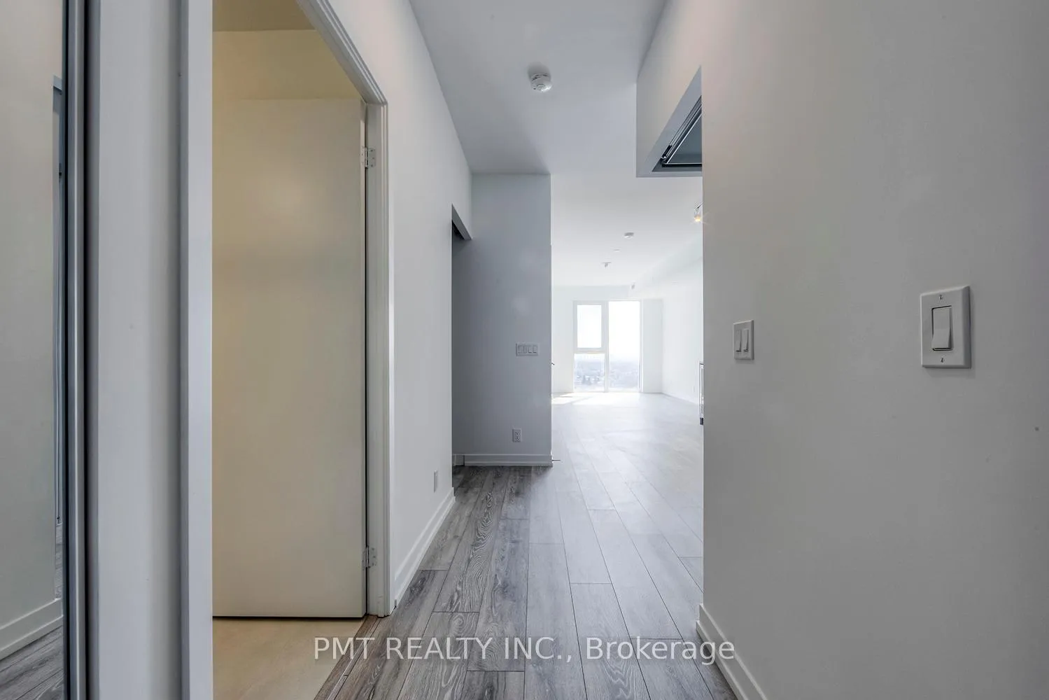 Photo 2 of Unit 1703, 2020 Bathurst Street, Toronto, Humewood-Cedarvale — HOMEH