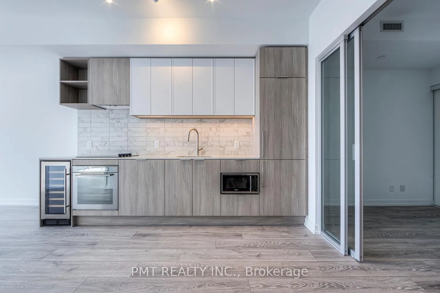 Photo 4 of Unit 1703, 2020 Bathurst Street, Toronto, Humewood-Cedarvale — HOMEH