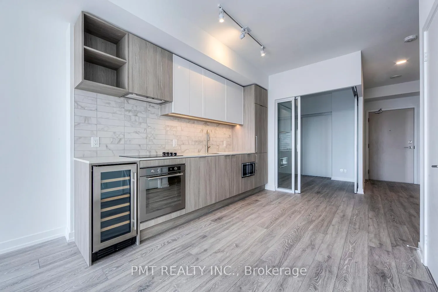 Photo 5 of Unit 1703, 2020 Bathurst Street, Toronto, Humewood-Cedarvale — HOMEH