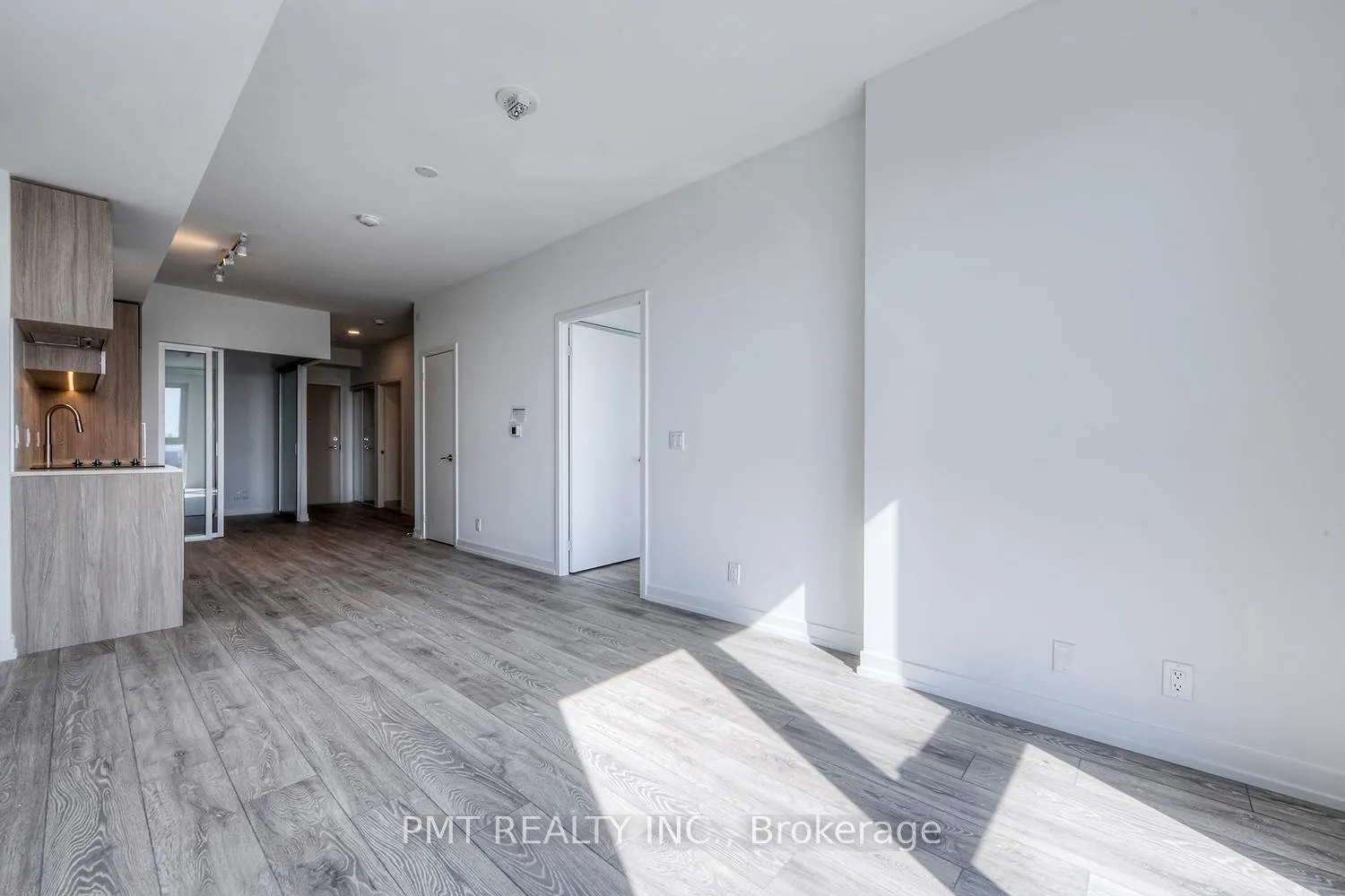 Photo 11 of Unit 1703, 2020 Bathurst Street, Toronto, Humewood-Cedarvale — HOMEH