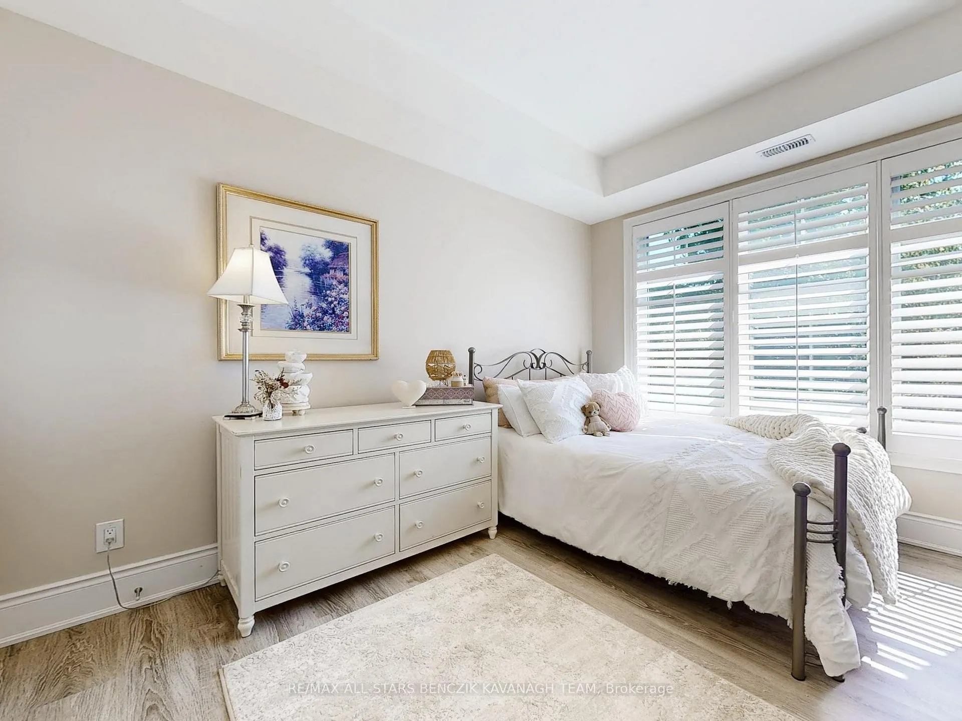 Photo 11 of Unit 206, 680 Gordon Street, Whitby, Port Whitby — HOMEH