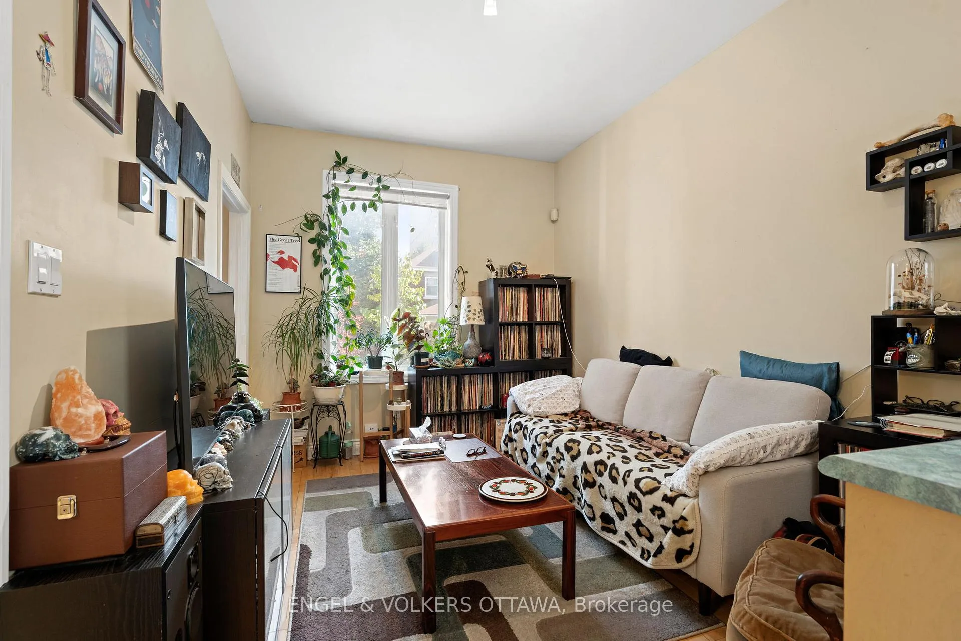 Photo 3 of Unit A & B, 116 Cambridge Street, Ottawa, West Centre Town — HOMEH