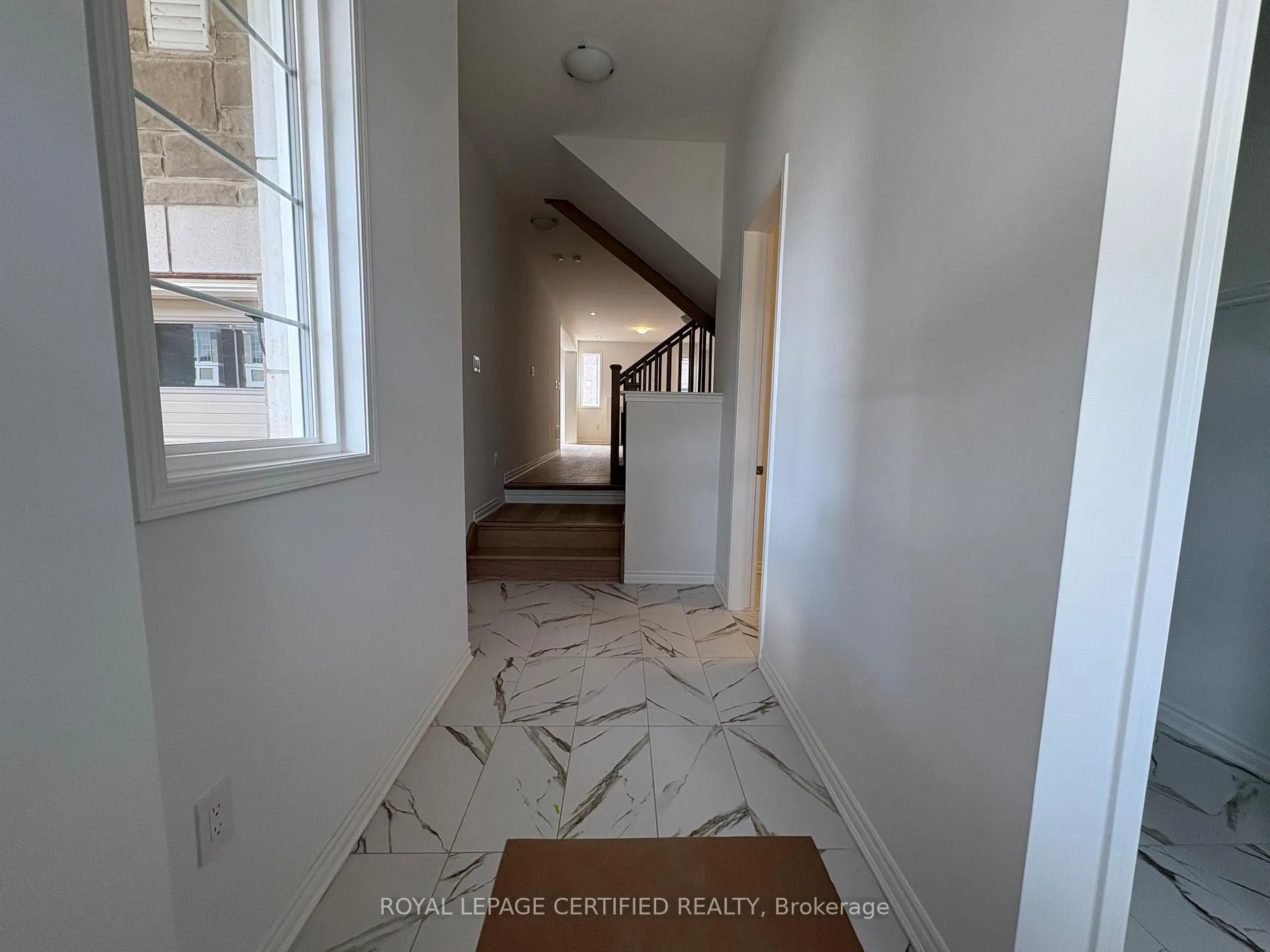 Photo 4 of 1368 Copley Court, Milton, Bowes — HOMEH
