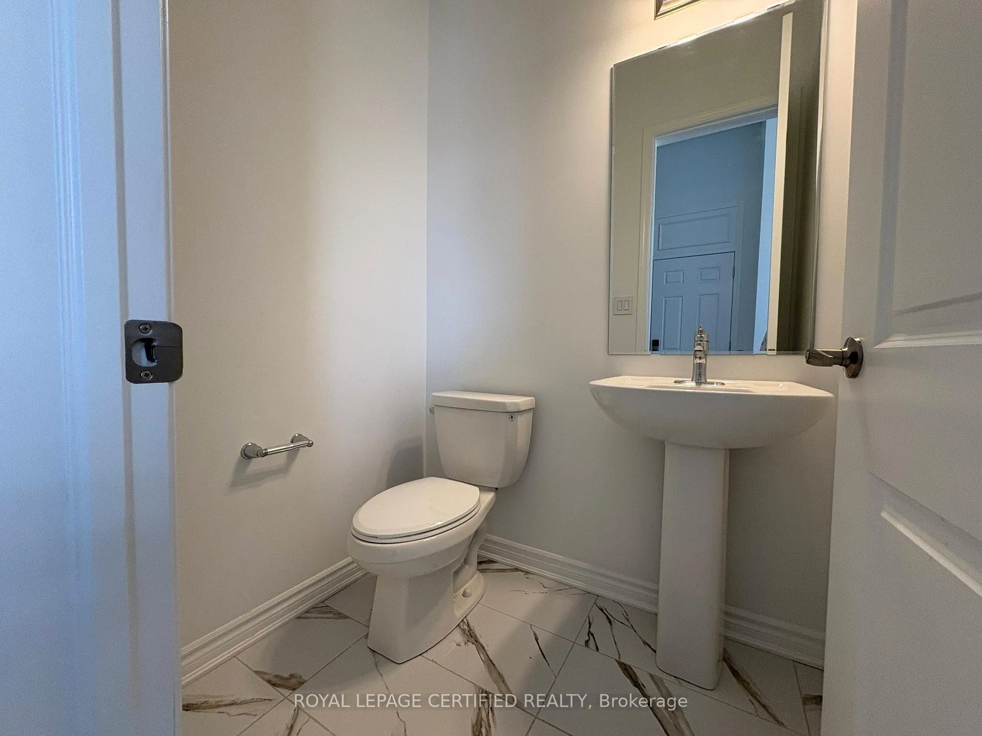 Photo 6 of 1368 Copley Court, Milton, Bowes — HOMEH