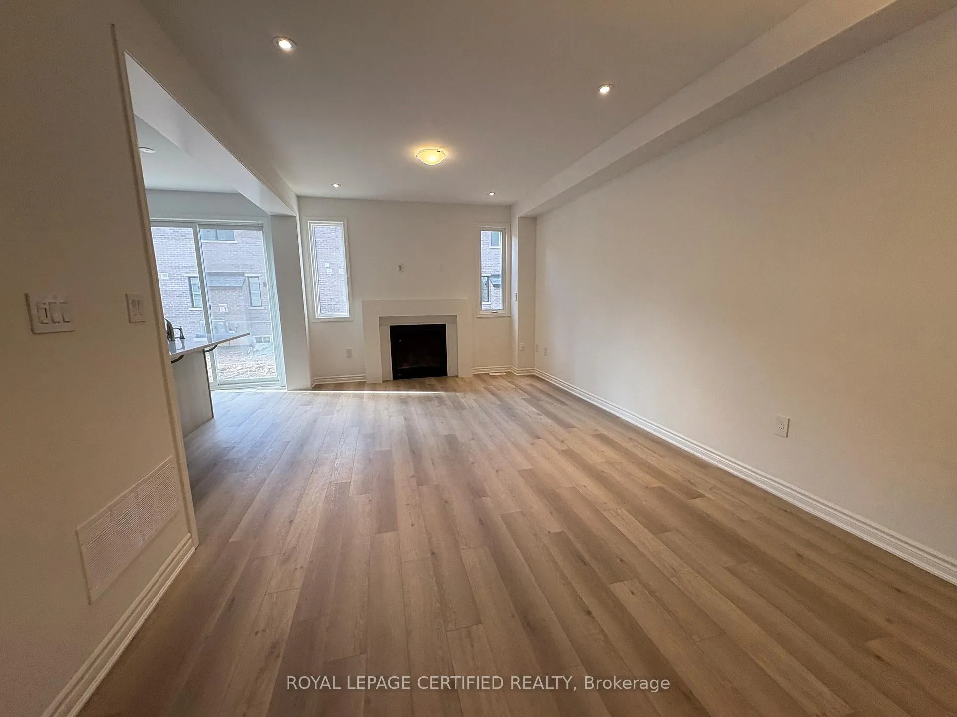 Photo 7 of 1368 Copley Court, Milton, Bowes — HOMEH