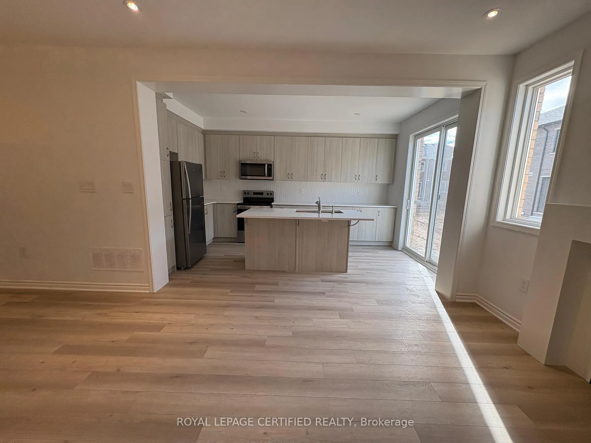 Photo 10 of 1368 Copley Court, Milton, Bowes — HOMEH