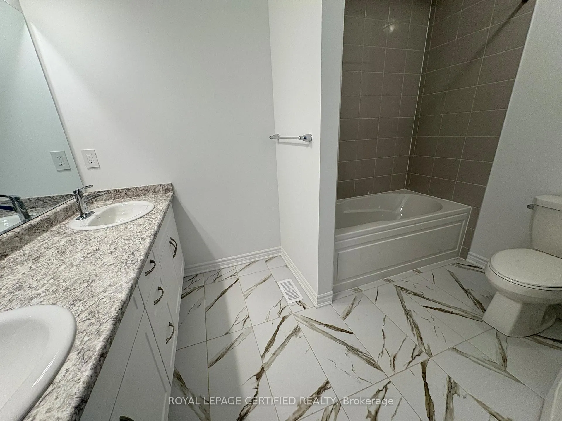Photo 37 of 1368 Copley Court, Milton, Bowes — HOMEH