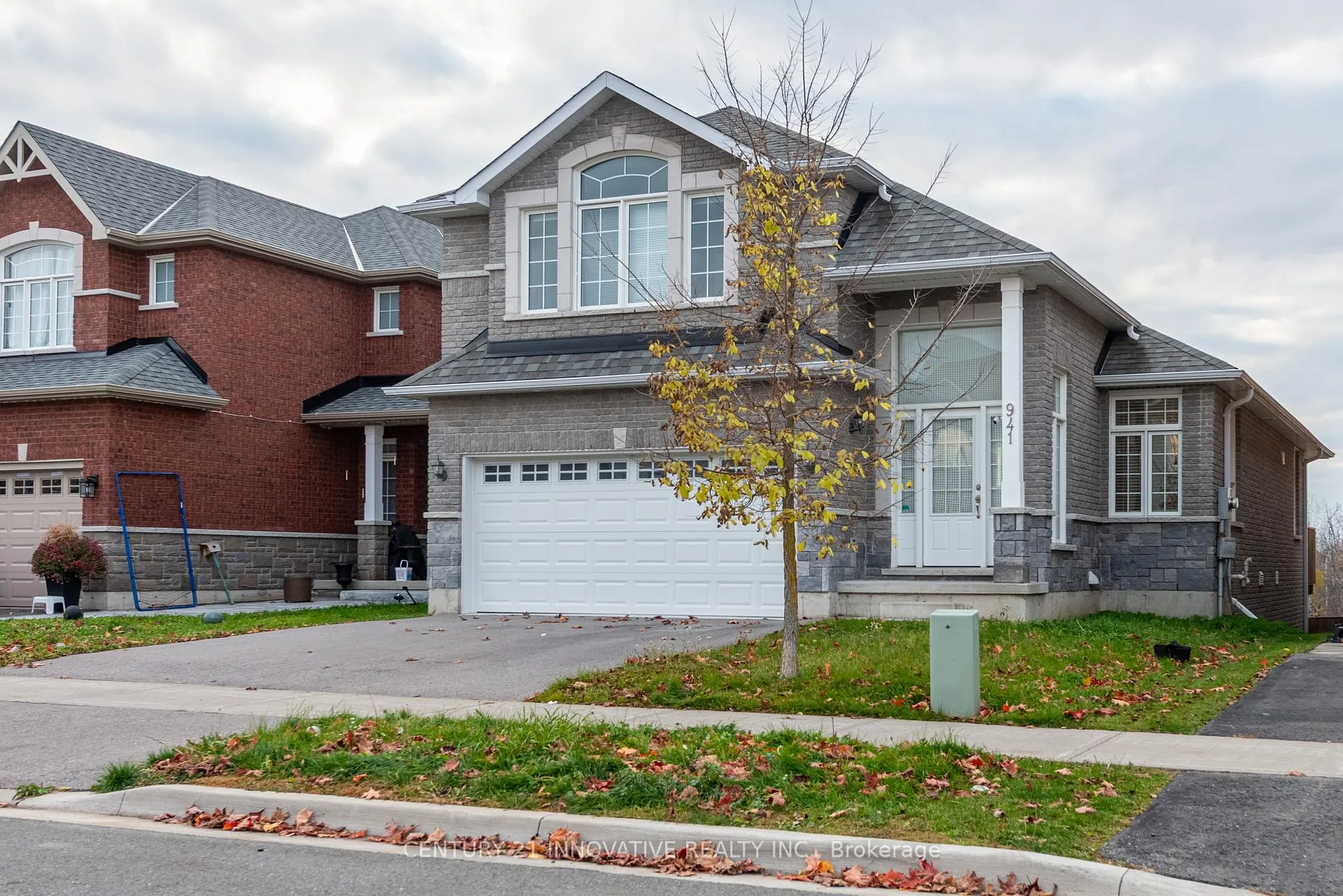 Photo 2 of 941 Avery Avenue, Peterborough, Monaghan Ward 2 — HOMEH