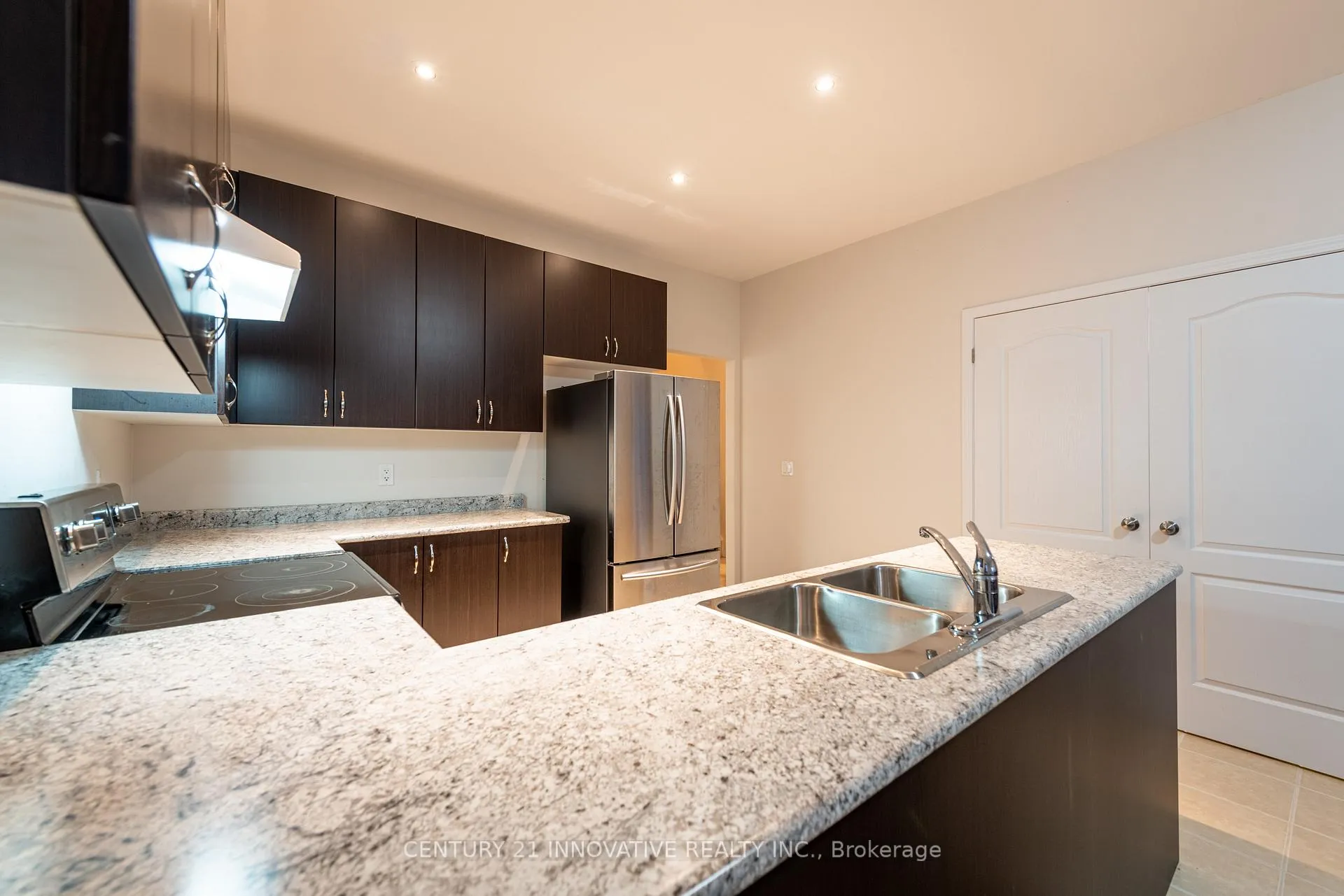 Photo 7 of 941 Avery Avenue, Peterborough, Monaghan Ward 2 — HOMEH