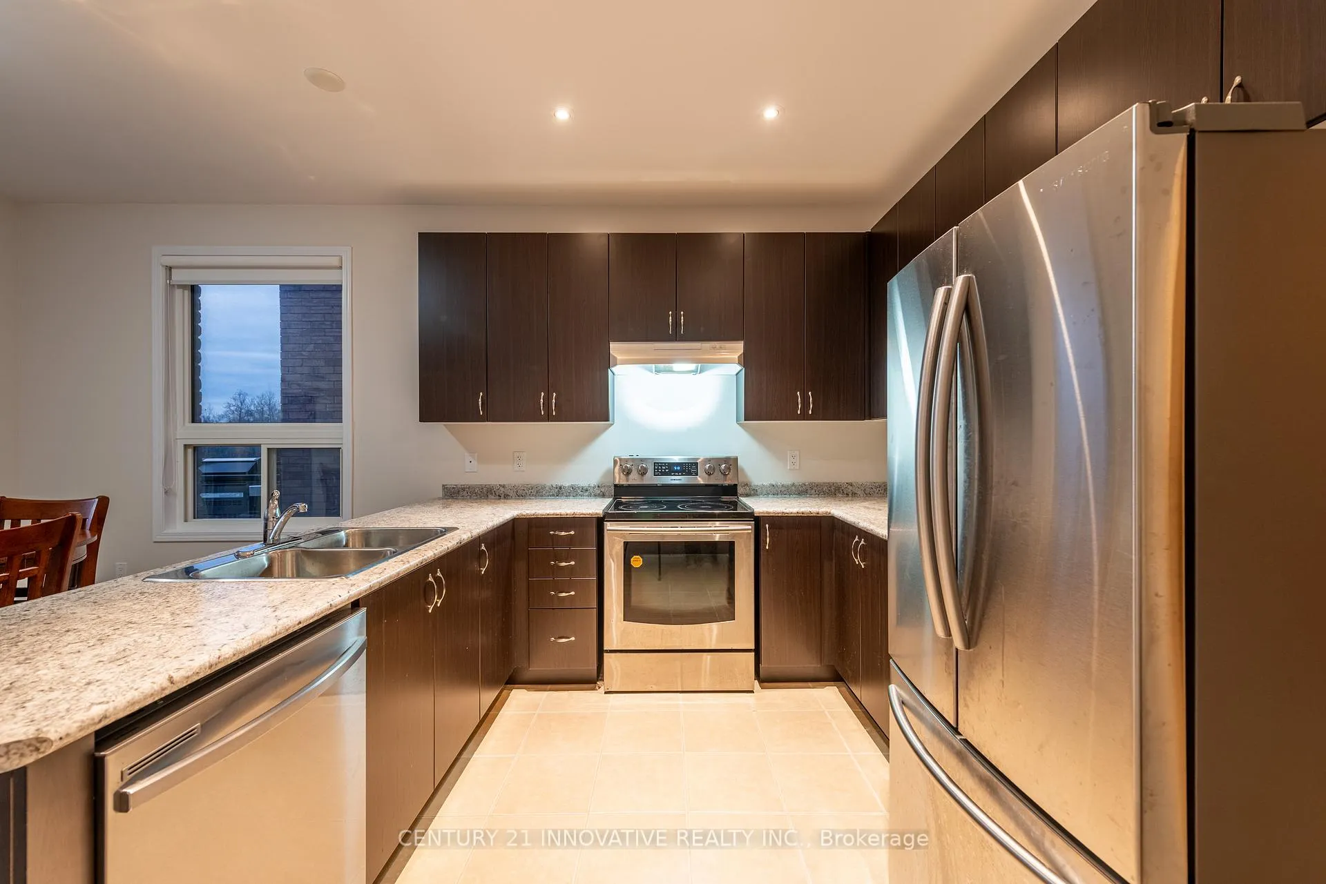 Photo 9 of 941 Avery Avenue, Peterborough, Monaghan Ward 2 — HOMEH
