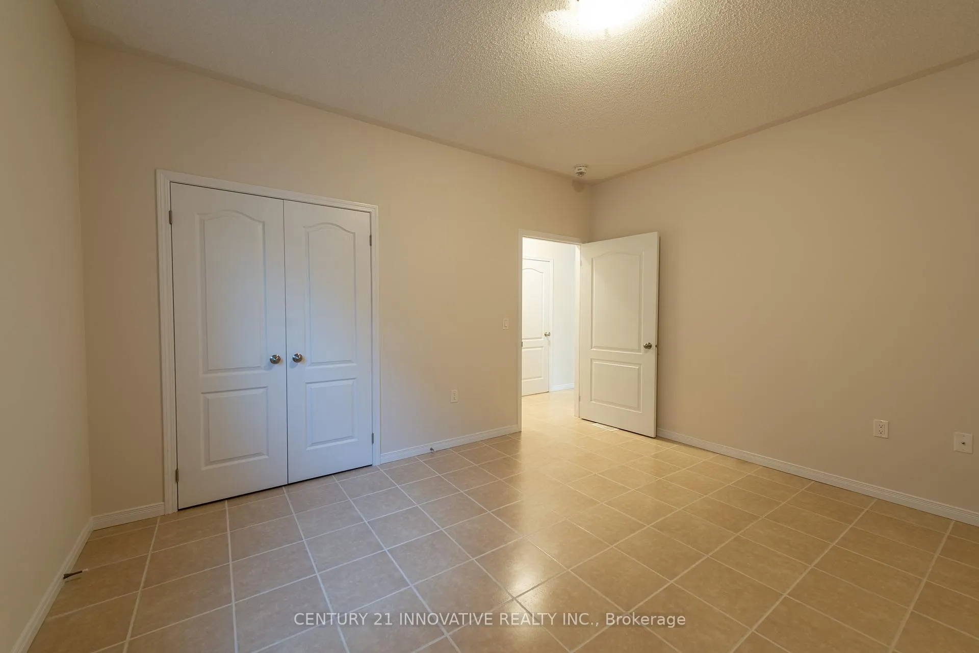 Photo 16 of 941 Avery Avenue, Peterborough, Monaghan Ward 2 — HOMEH