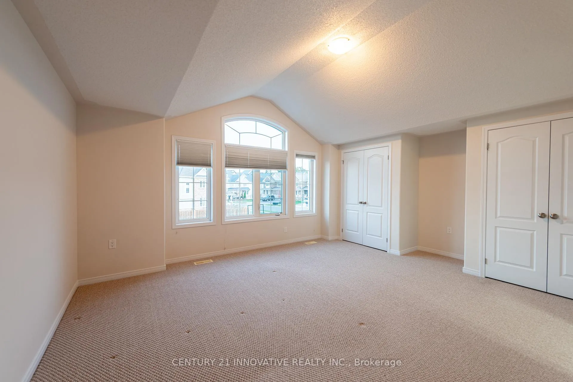 Photo 17 of 941 Avery Avenue, Peterborough, Monaghan Ward 2 — HOMEH