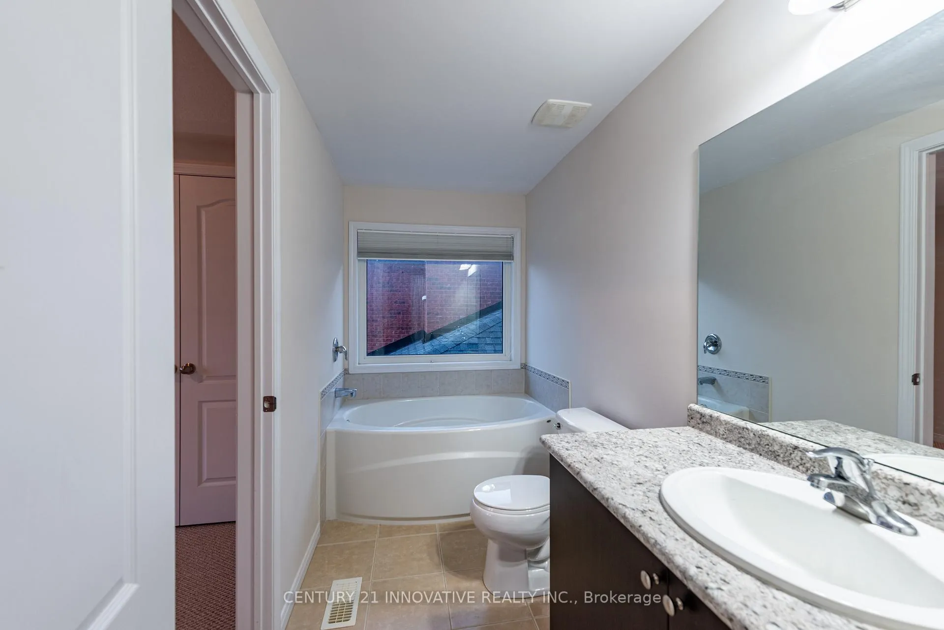Photo 19 of 941 Avery Avenue, Peterborough, Monaghan Ward 2 — HOMEH