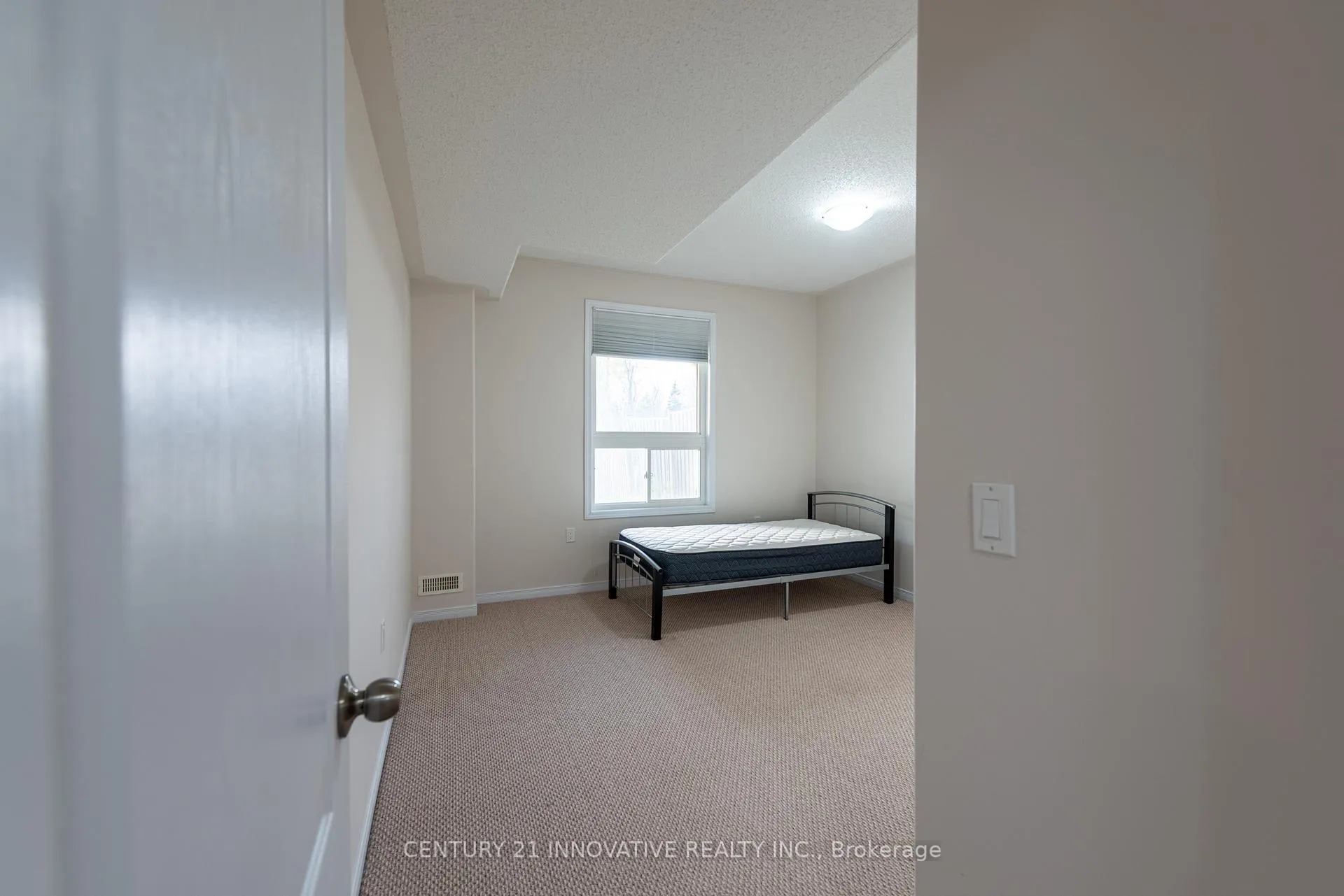 Photo 24 of 941 Avery Avenue, Peterborough, Monaghan Ward 2 — HOMEH