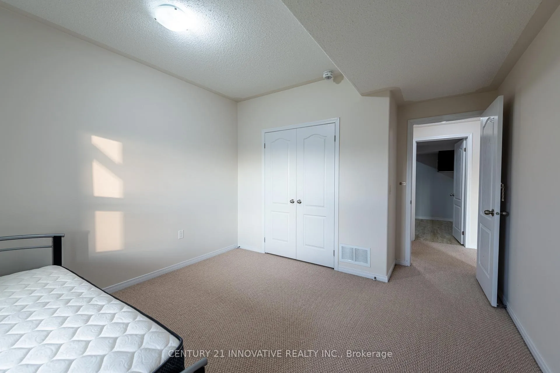 Photo 25 of 941 Avery Avenue, Peterborough, Monaghan Ward 2 — HOMEH