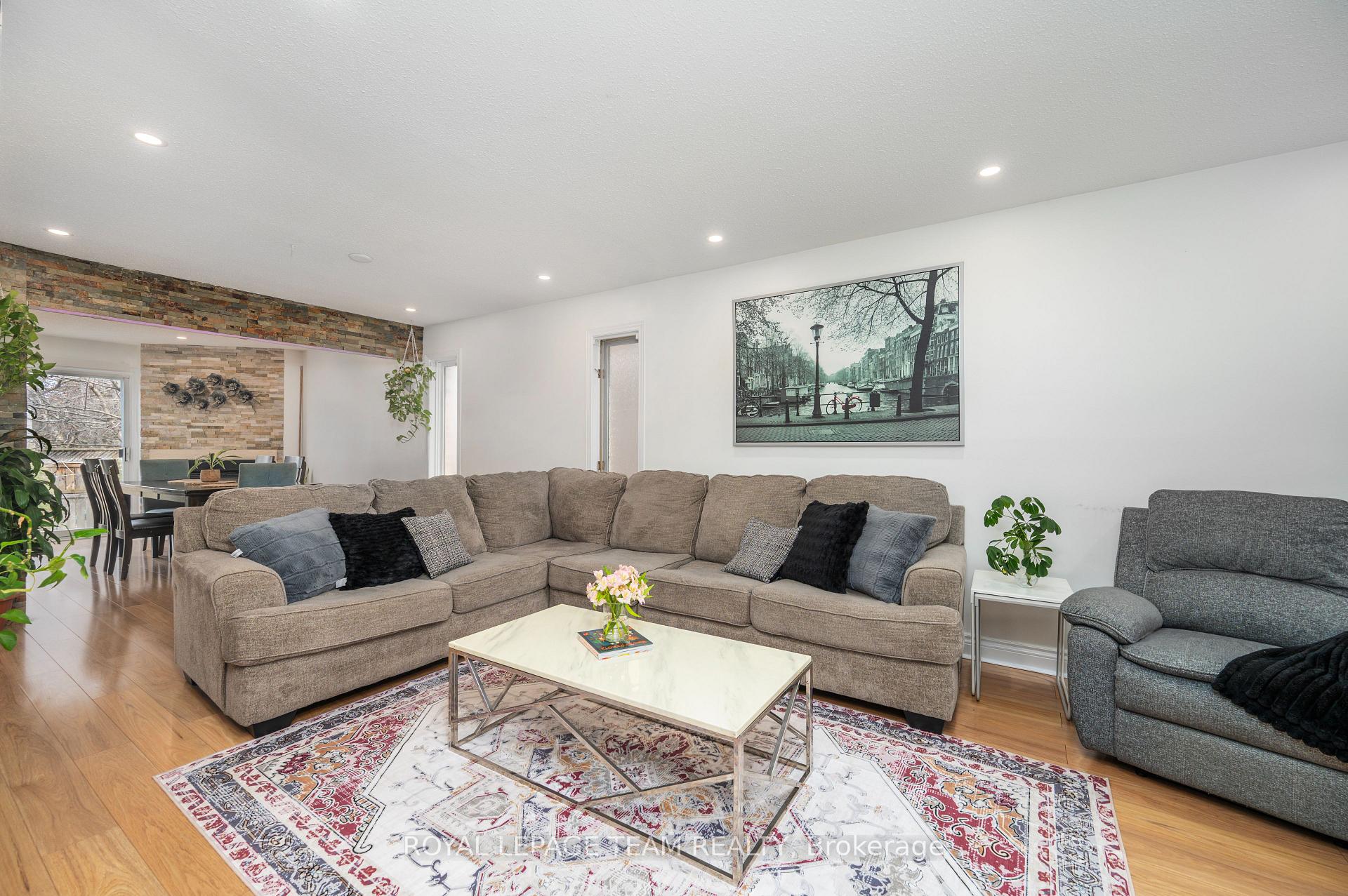 Photo 8 of 53 Havenhurst Crescent, Ottawa, Hunt Club Park/Greenboro — HOMEH