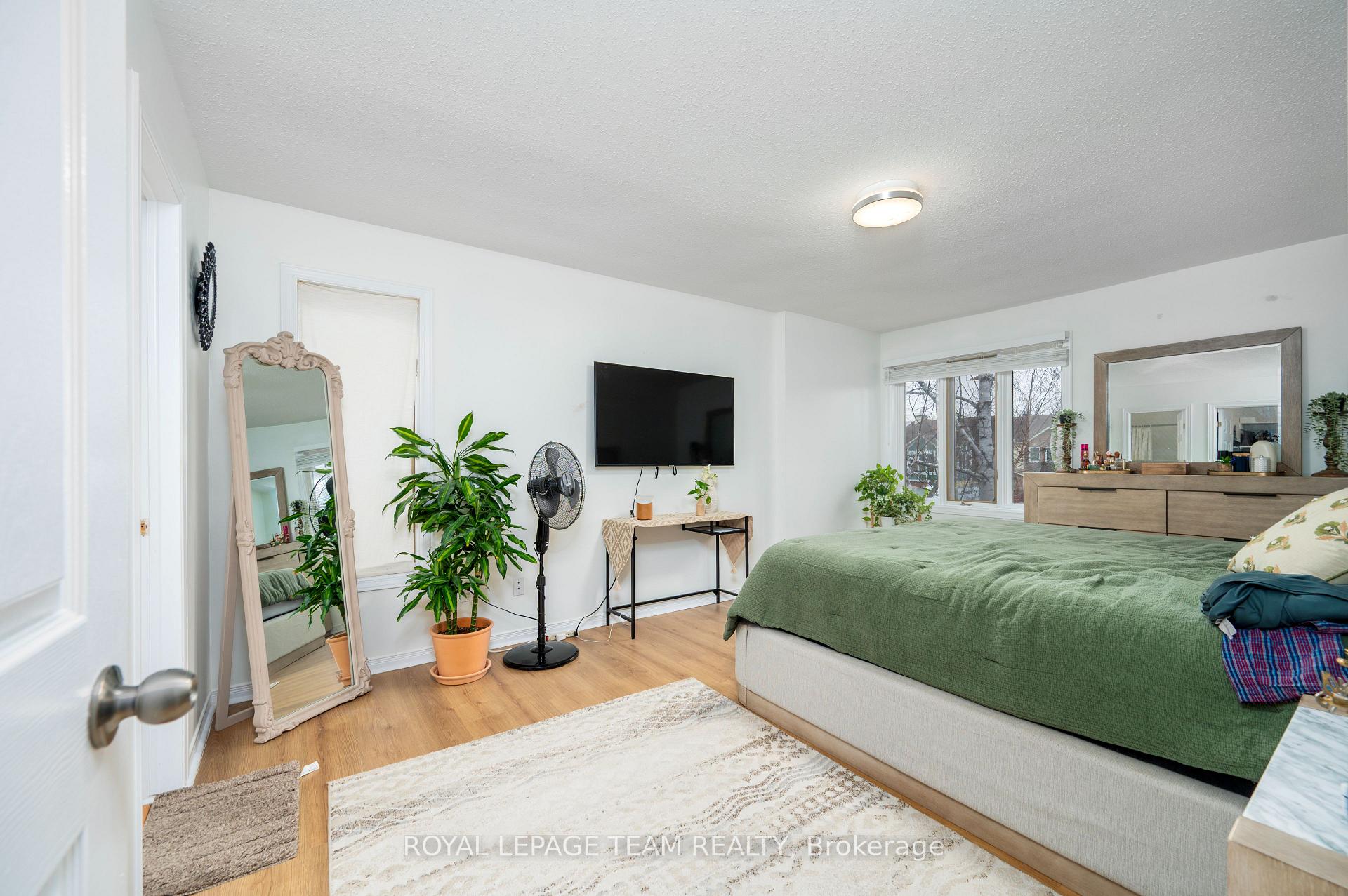 Photo 17 of 53 Havenhurst Crescent, Ottawa, Hunt Club Park/Greenboro — HOMEH