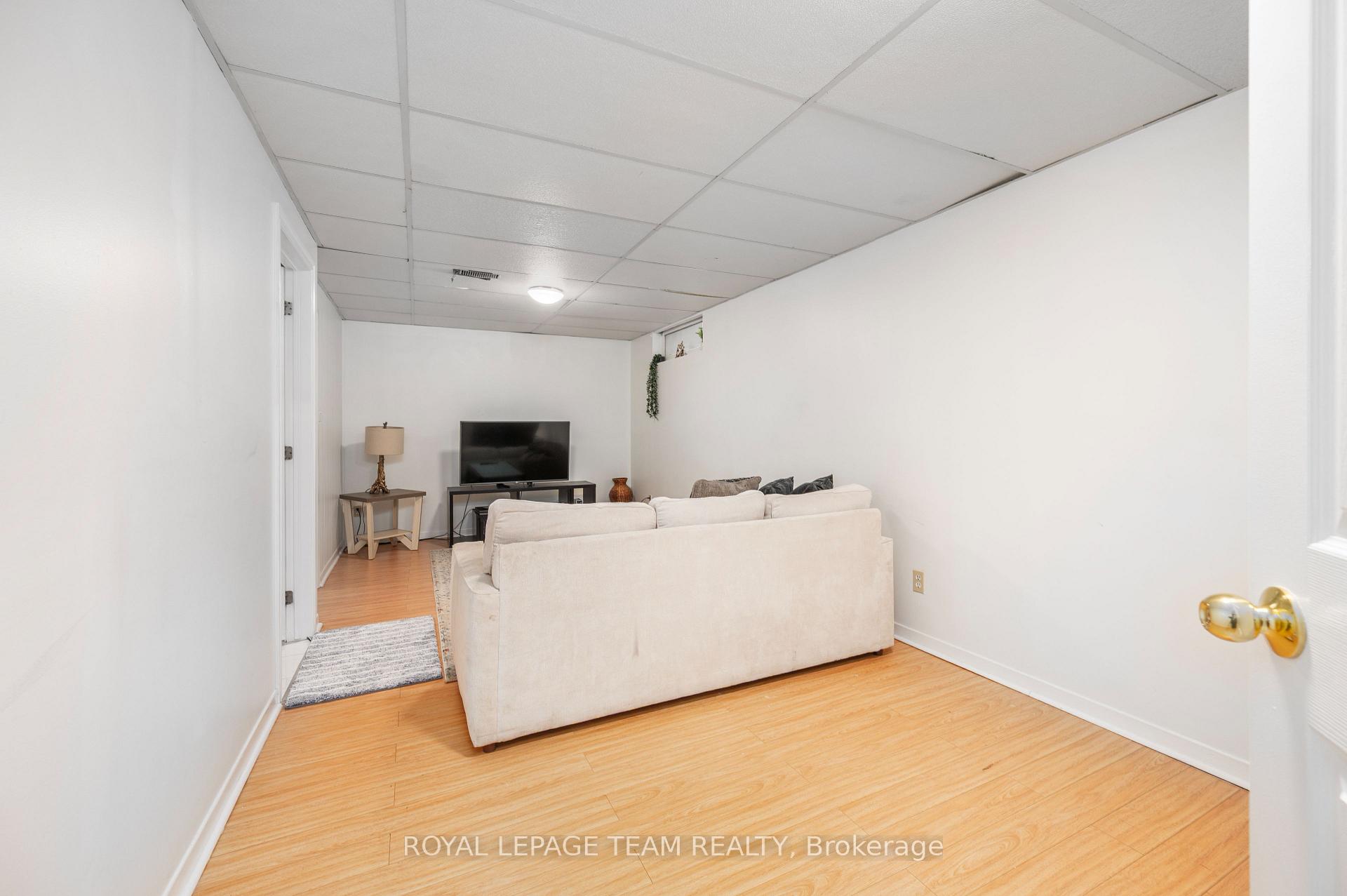 Photo 25 of 53 Havenhurst Crescent, Ottawa, Hunt Club Park/Greenboro — HOMEH