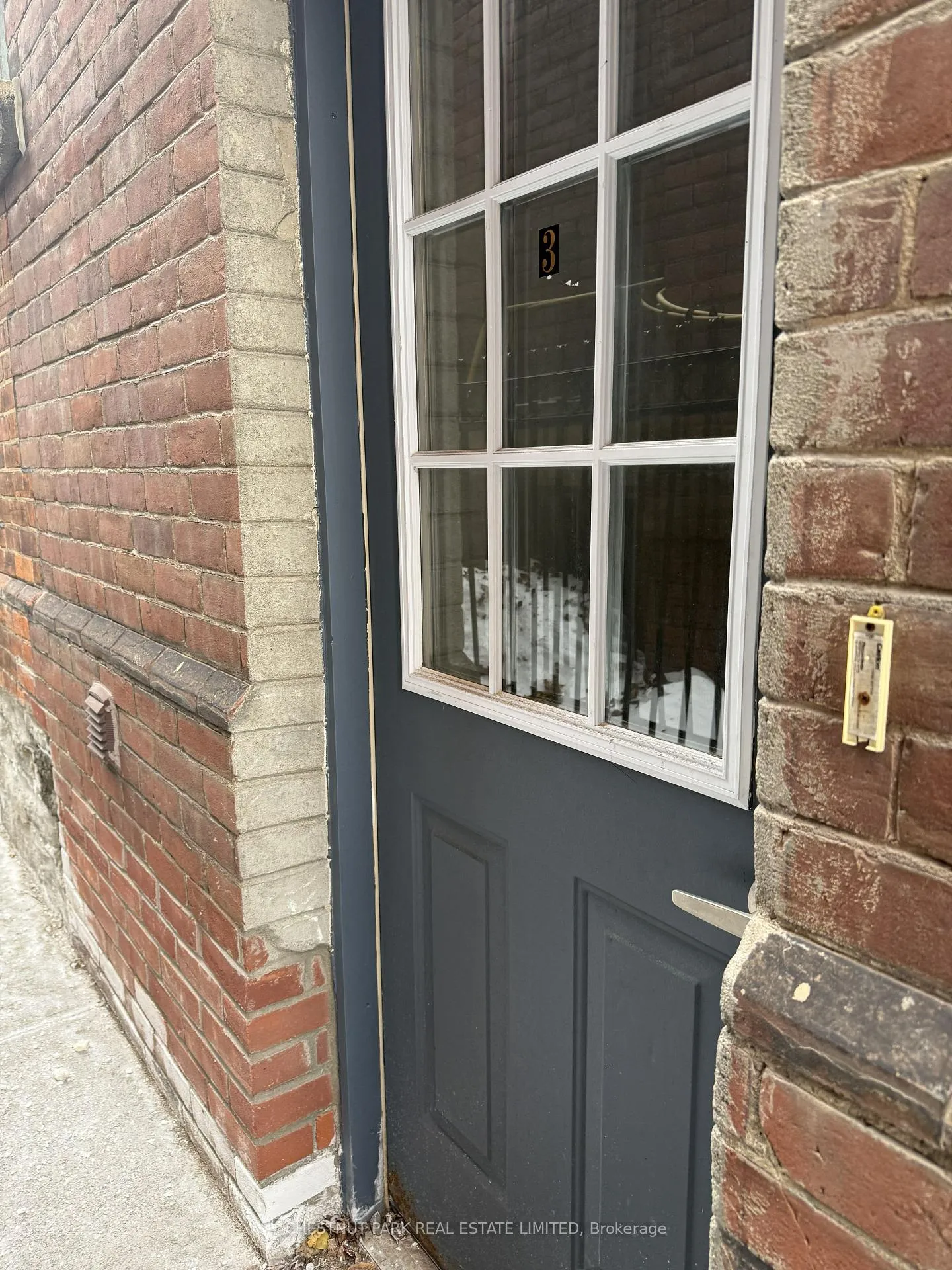 Photo 2 of Unit 3, 43 Elm Avenue, Toronto, Rosedale-Moore Park — HOMEH